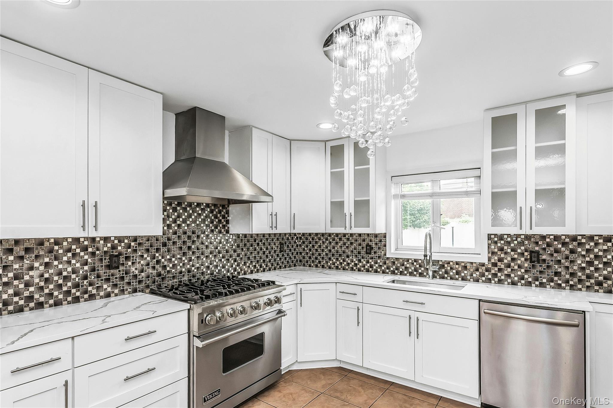 14962 Powells Cove Boulevard Property Photo 8