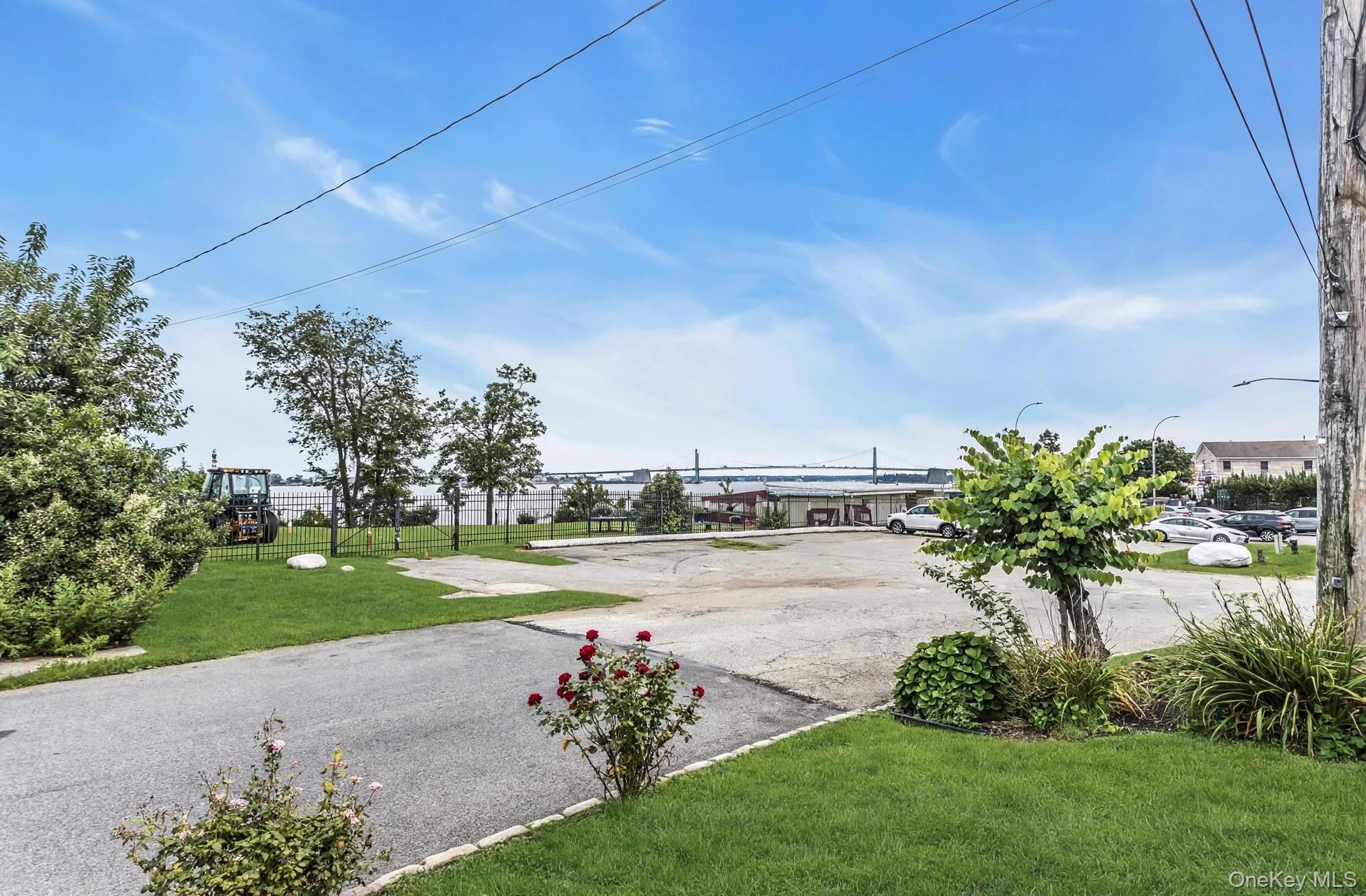 14962 Powells Cove Boulevard Property Photo 27