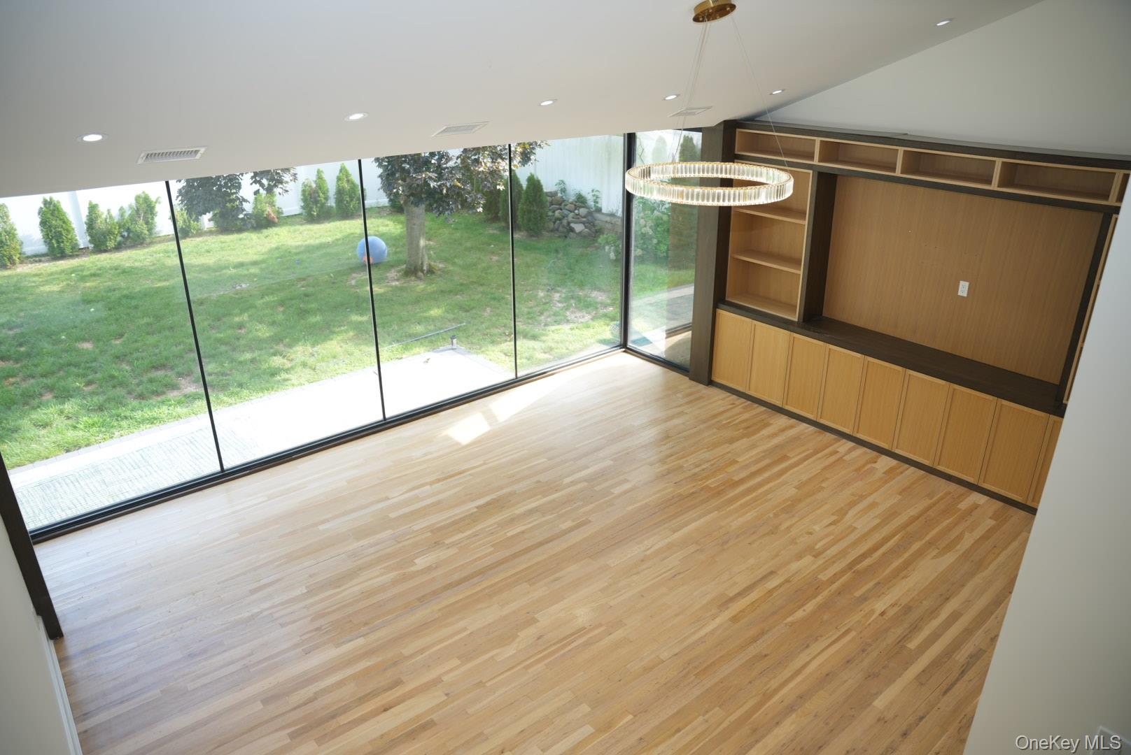 21 Wesleyan Road Property Photo 12