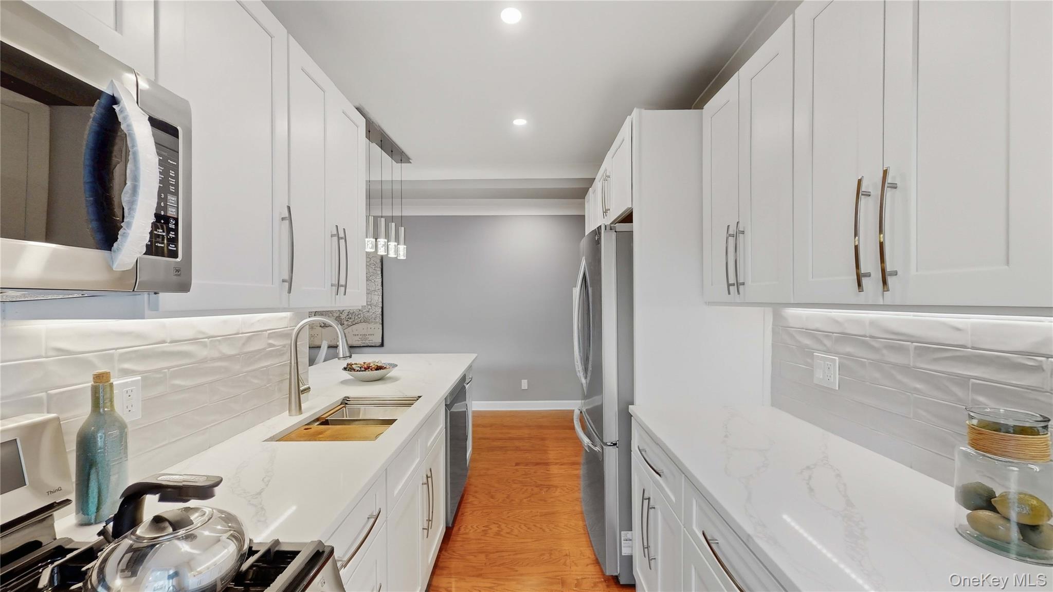 1133 Midland Avenue 1c Property Photo 9