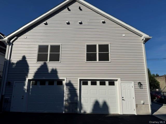 306 S Regent B Property Photo 4