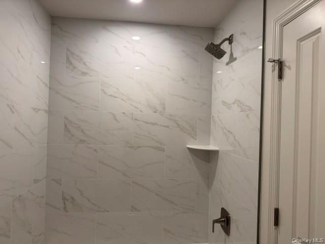 306 S Regent B Property Photo 8