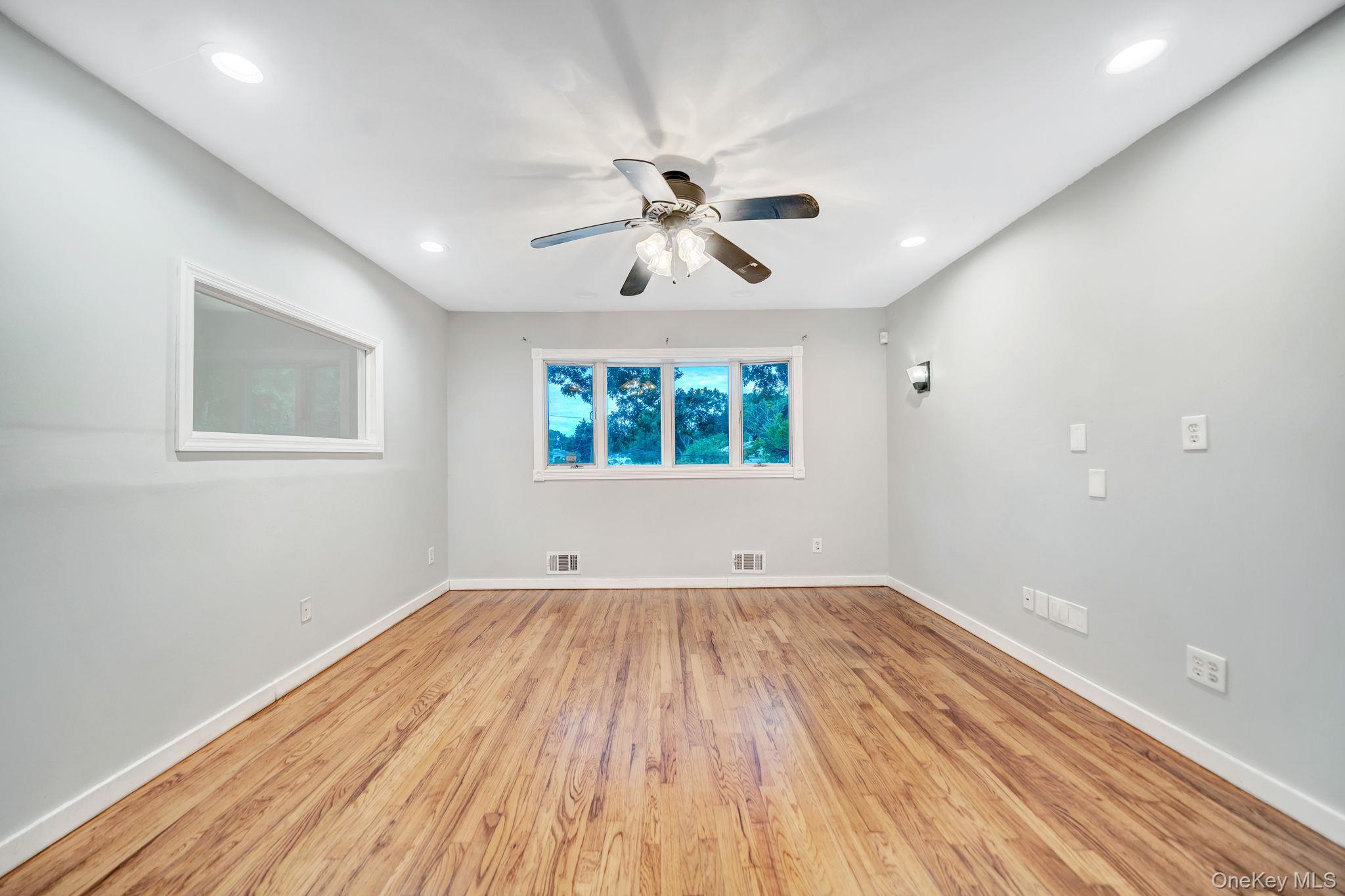 21 University Drive Property Photo 17