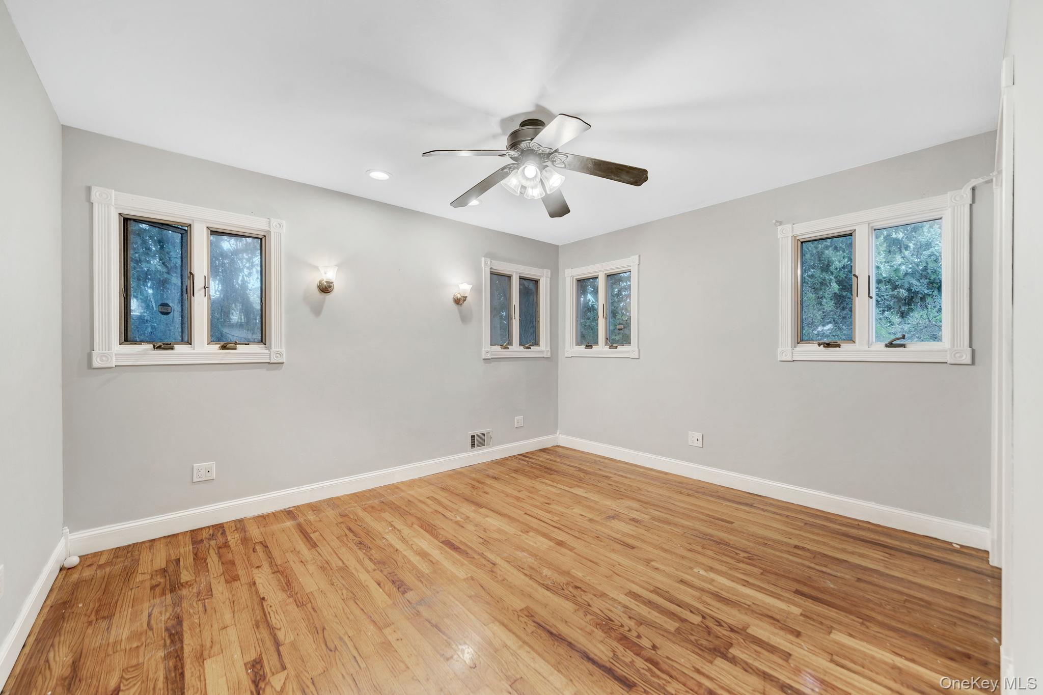 21 University Drive Property Photo 18