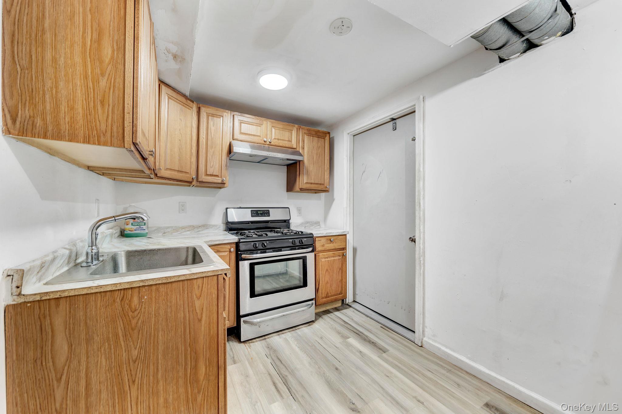 21 University Drive Property Photo 27