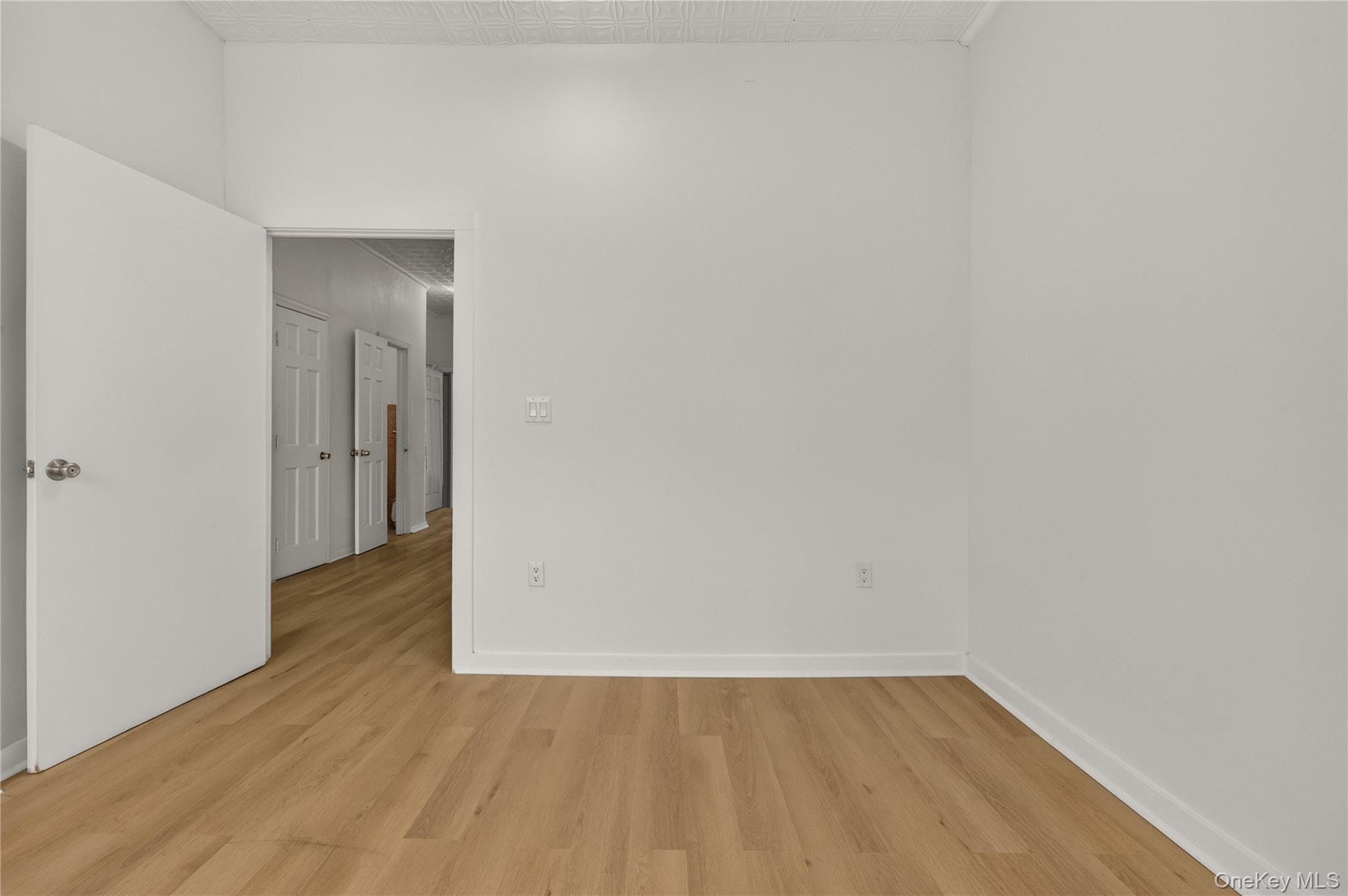 458 Drew Street Property Photo 9