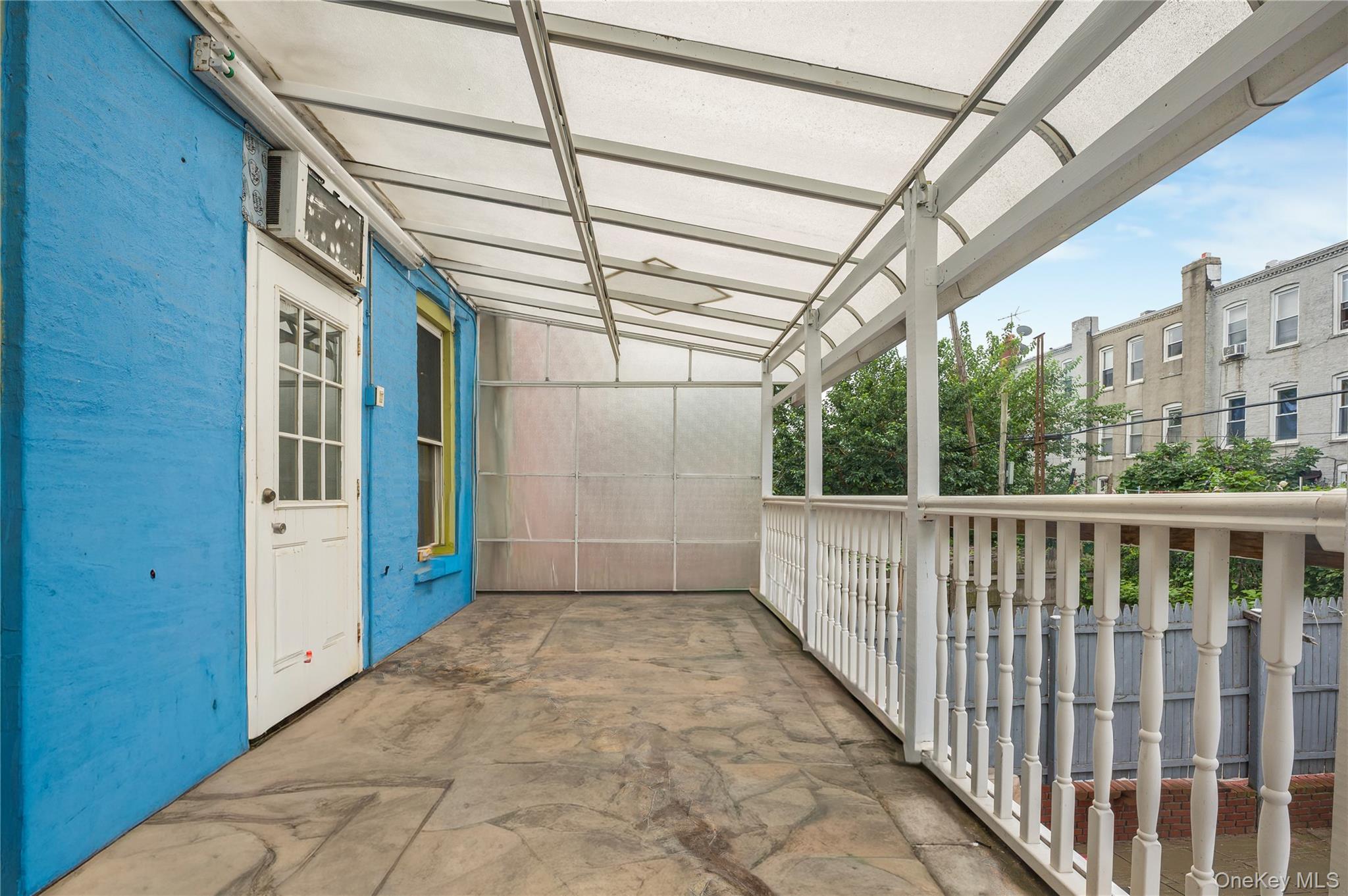 458 Drew Street Property Photo 11