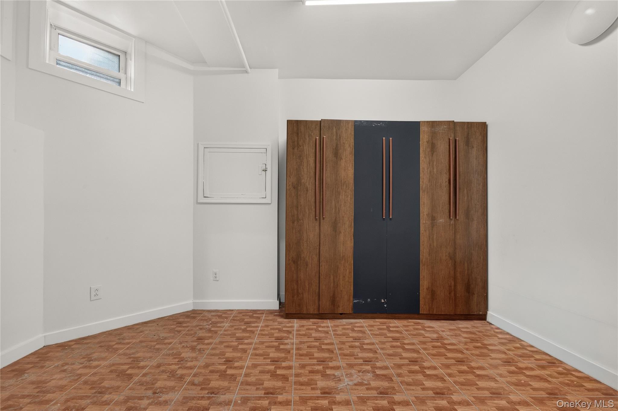 458 Drew Street Property Photo 13