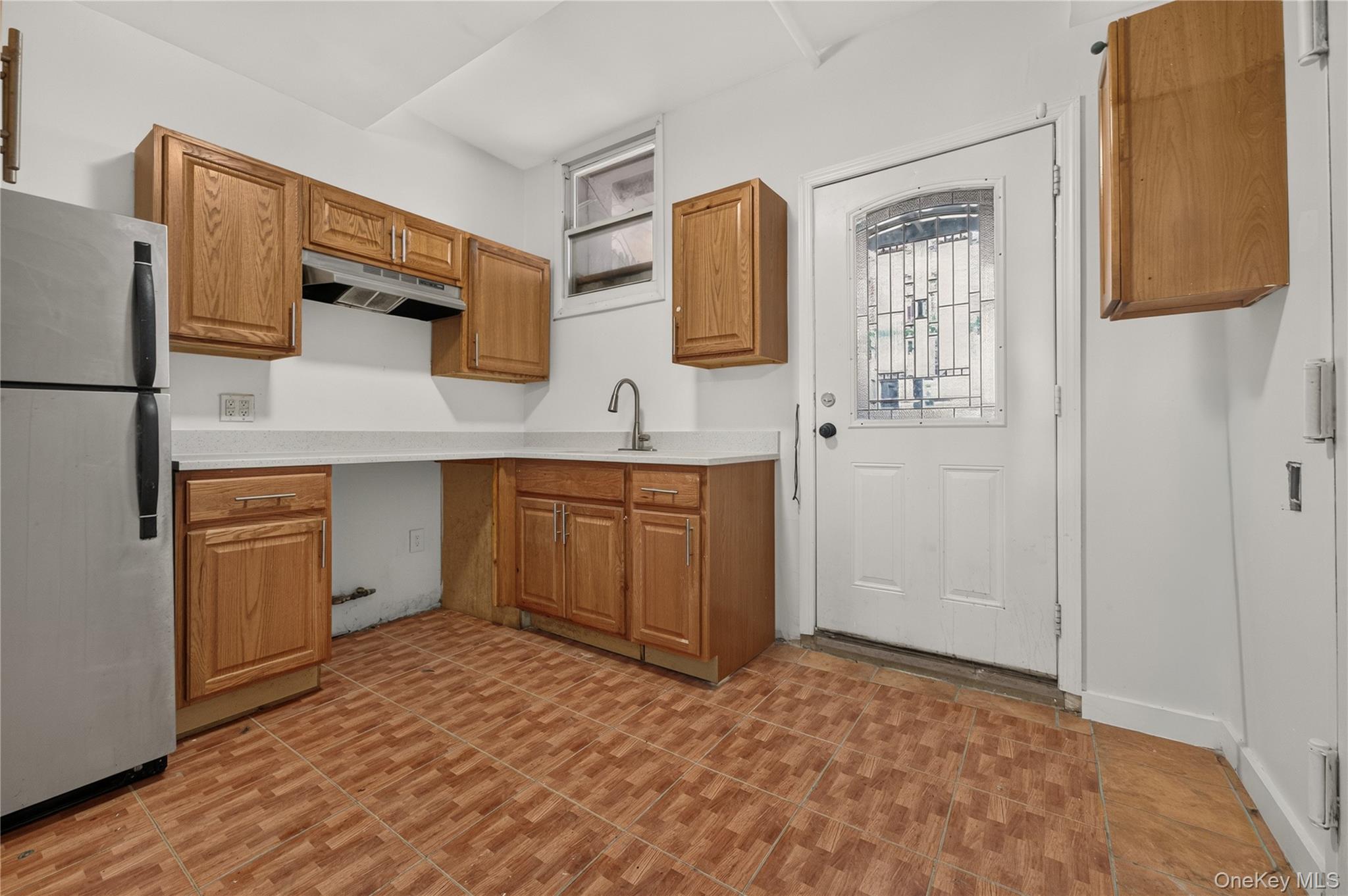458 Drew Street Property Photo 16