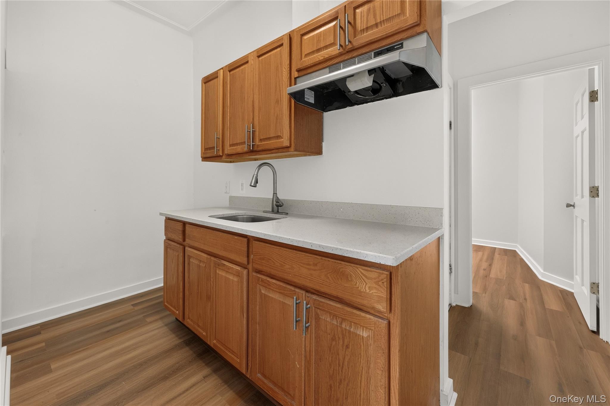 458 Drew Street Property Photo 21