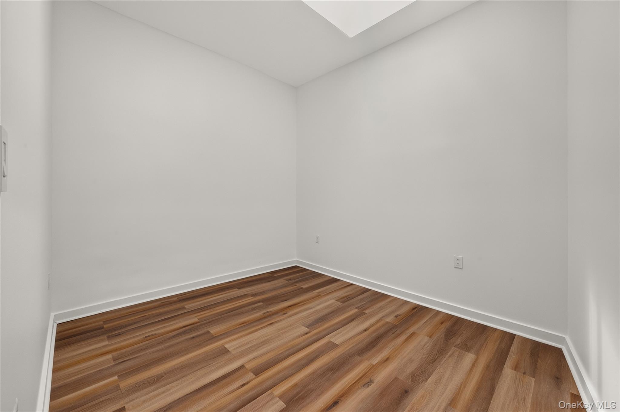 458 Drew Street Property Photo 23