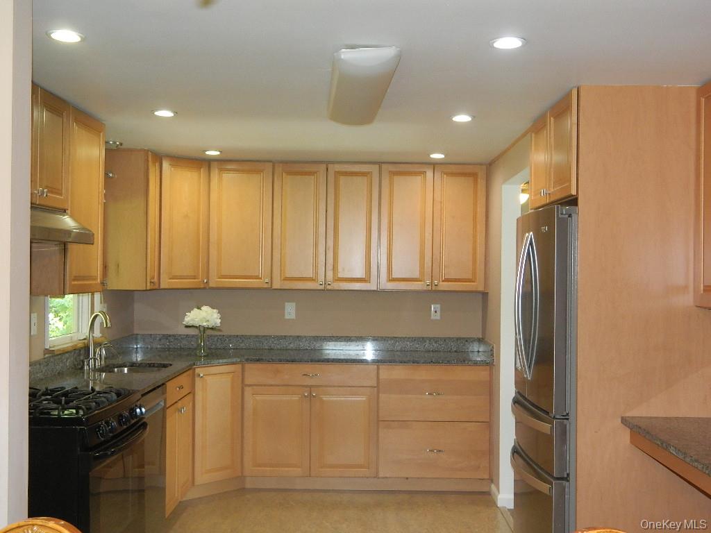 18 Scott Drive Property Photo 8