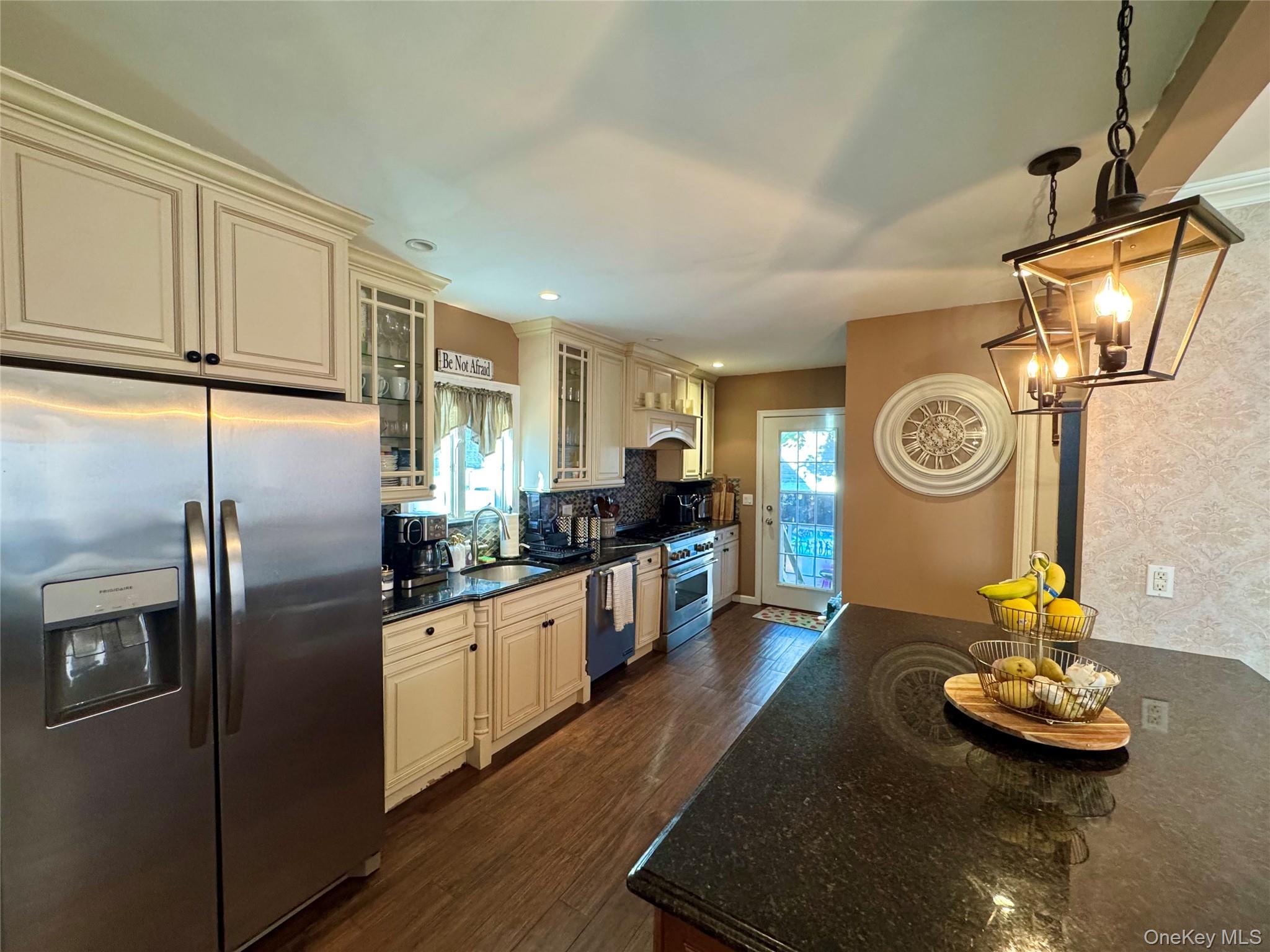 524 Beach 133rd Street Property Photo 7