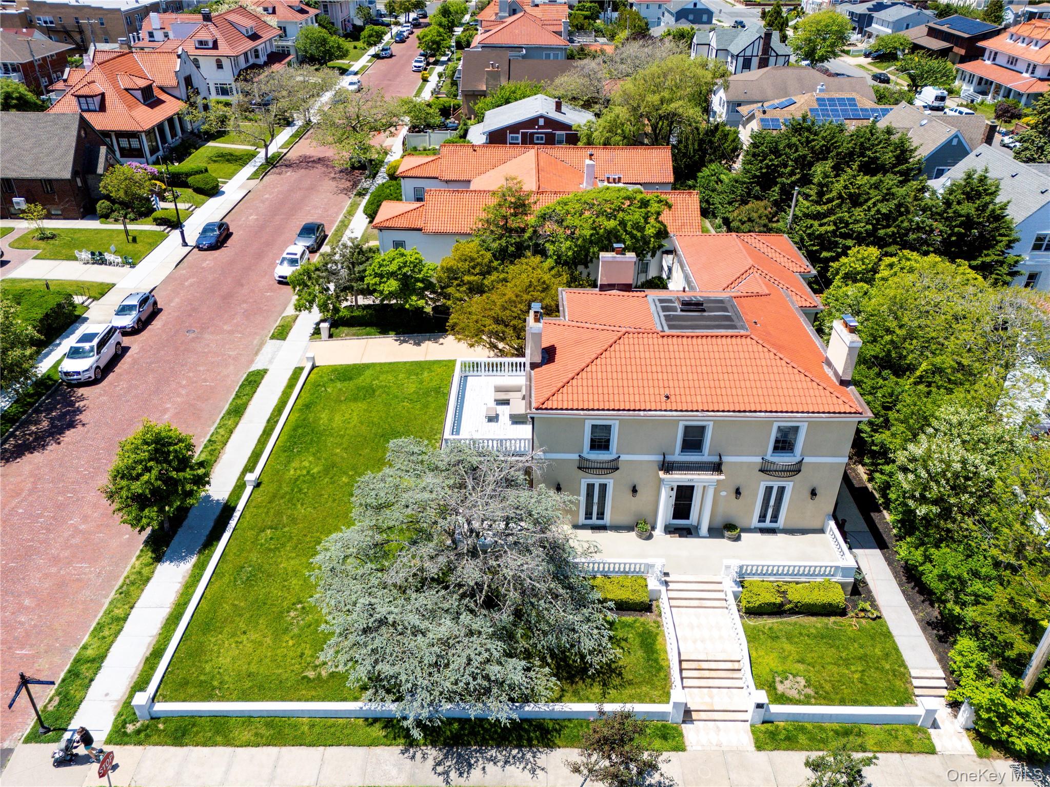 159 Magnolia Boulevard Property Photo 3