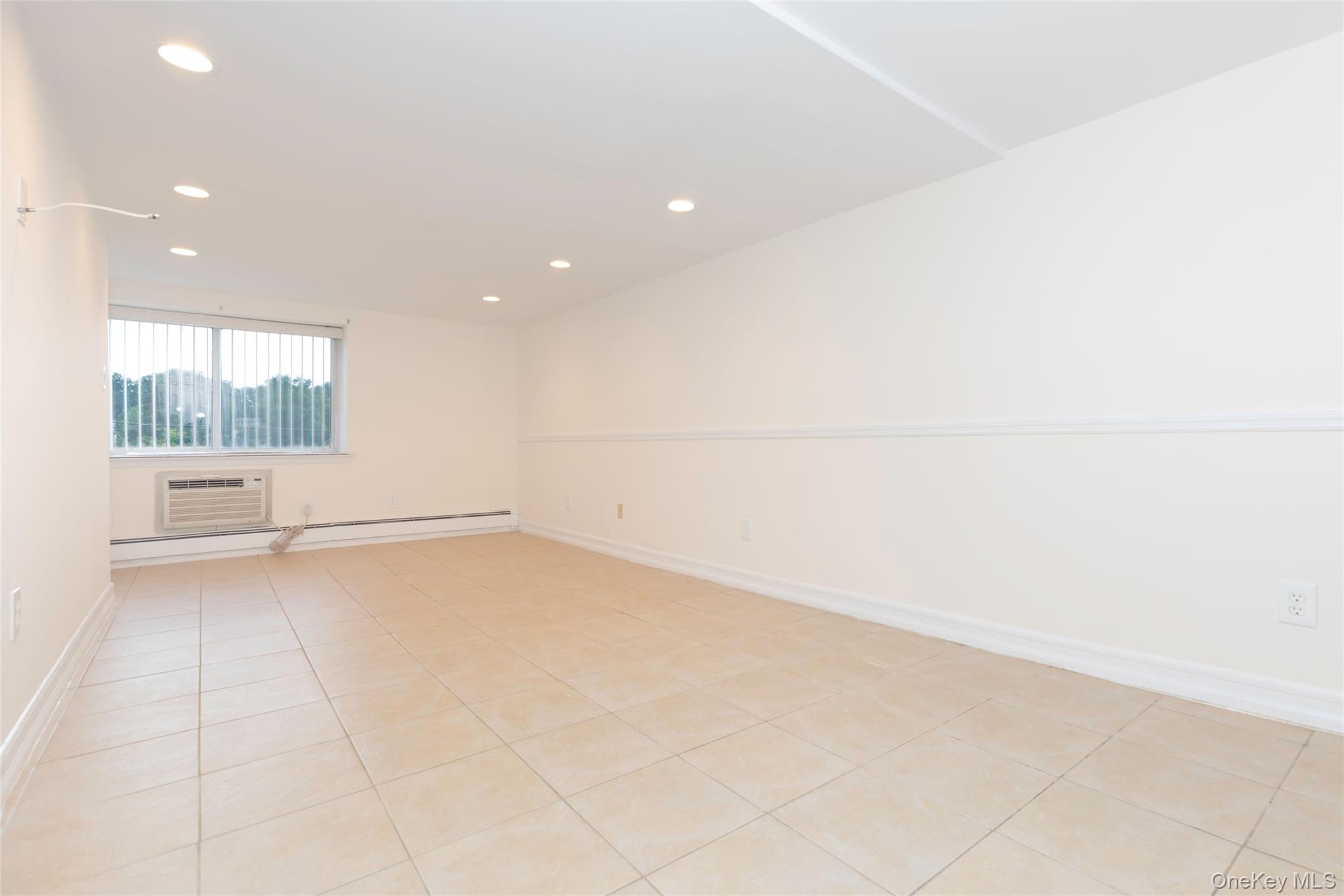 2035 Central Park Avenue Aa4 Property Photo 8
