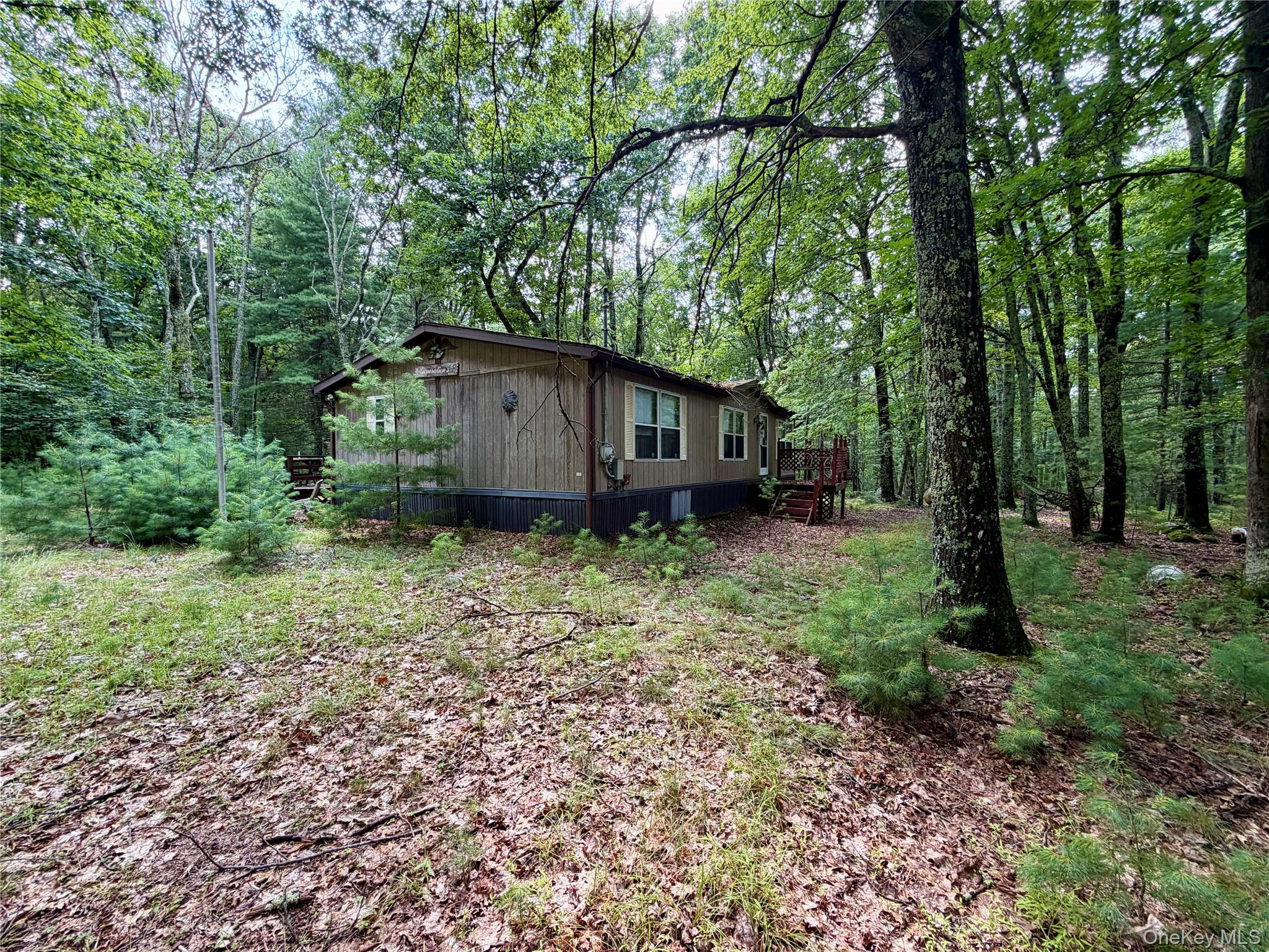 21 Huron Trail Property Photo 2