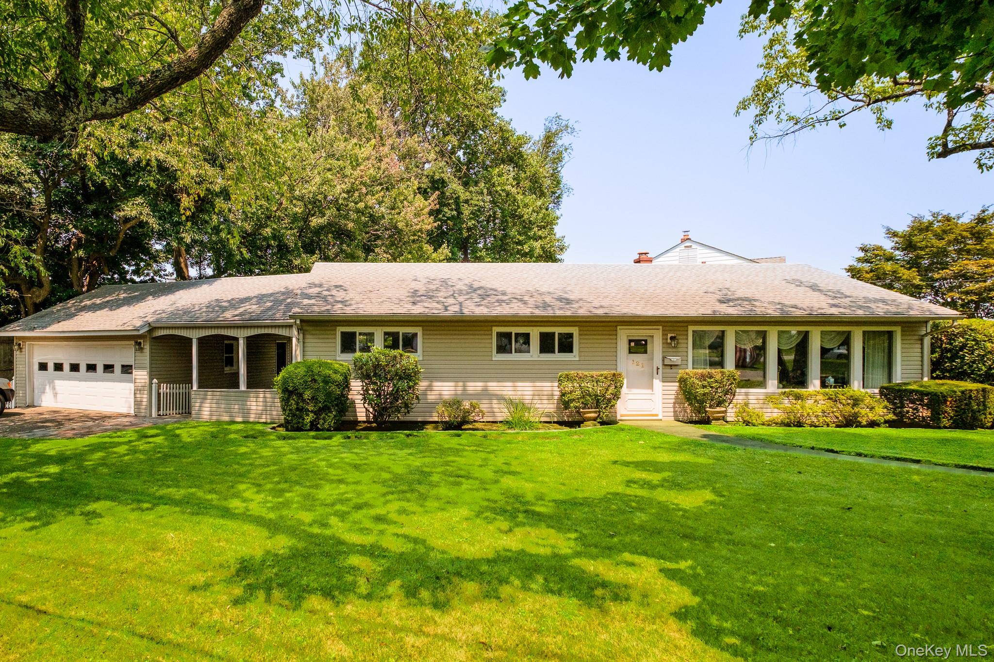 121 Windermere Drive Property Photo 1