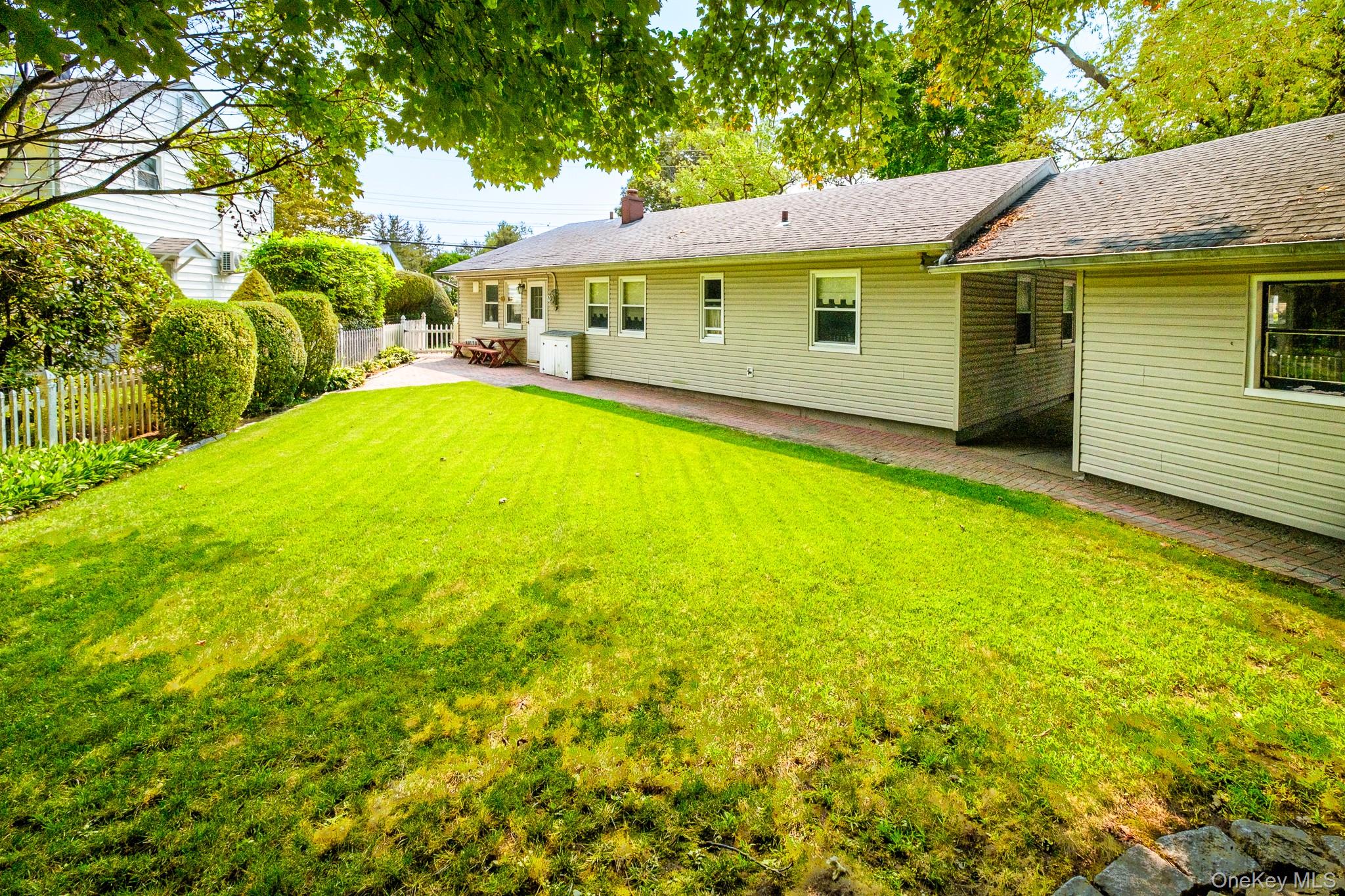 121 Windermere Drive Property Photo 22