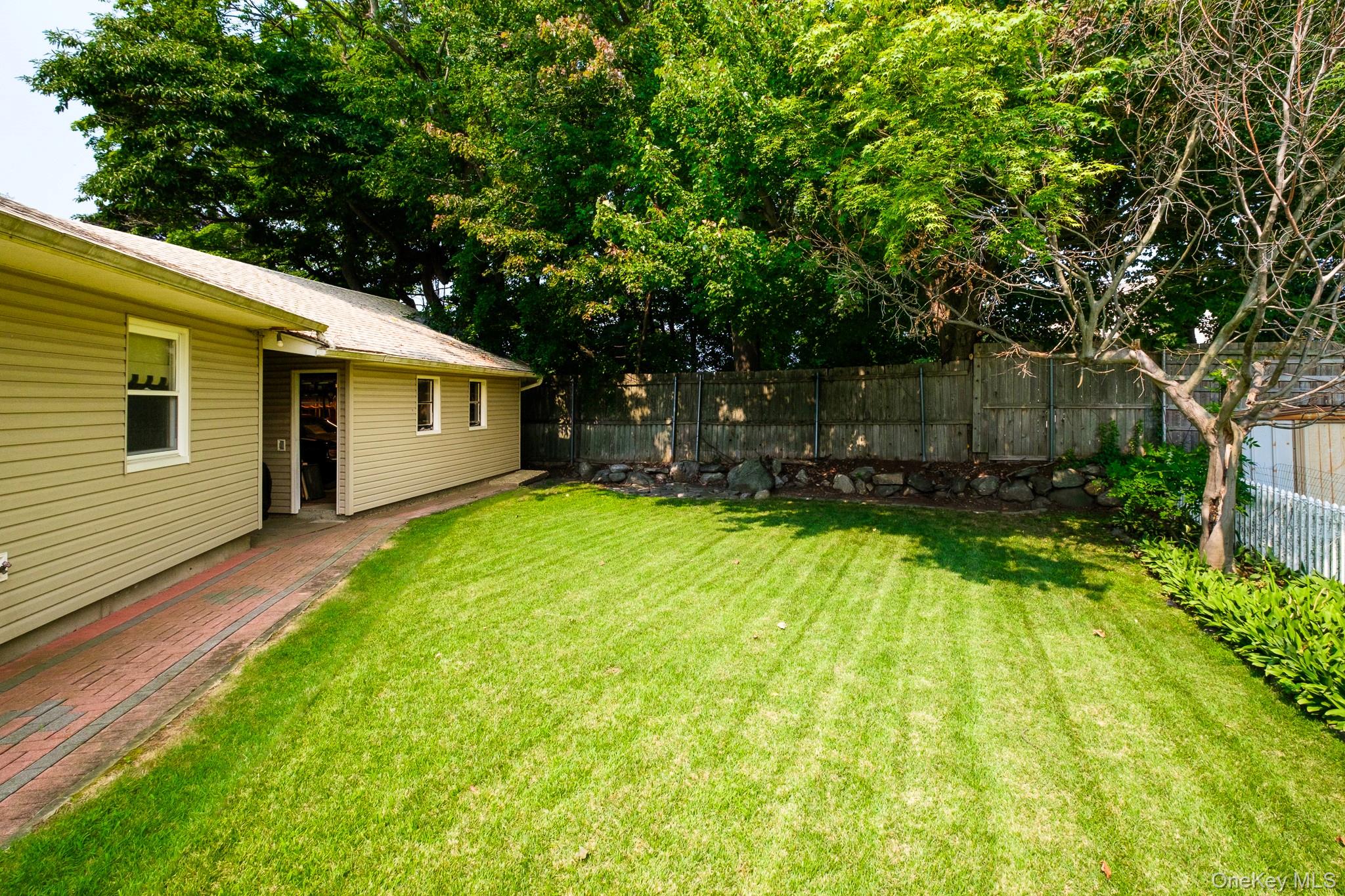 121 Windermere Drive Property Photo 23