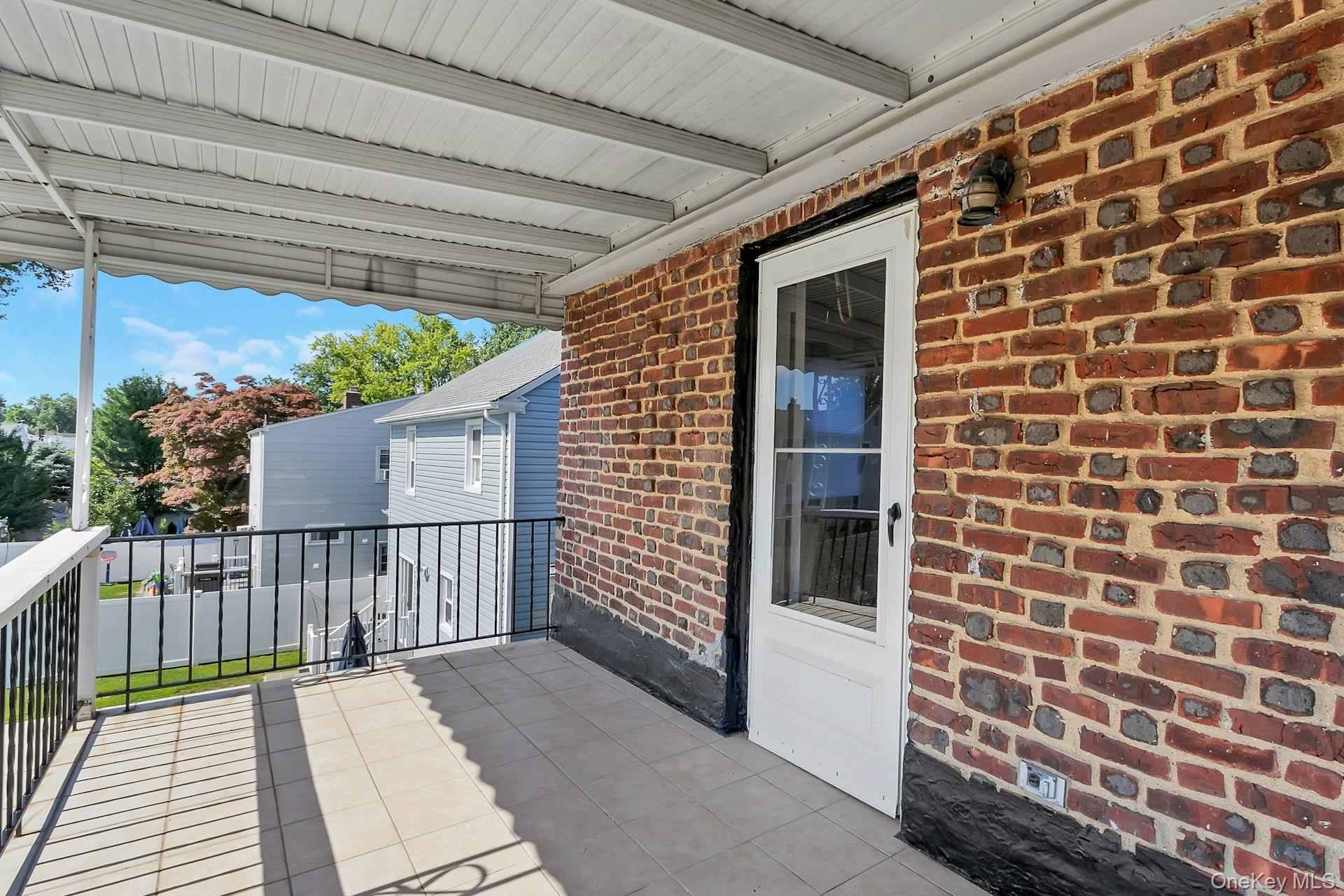 64 Lyons Road 2 / 2nd Floor Property Photo 19
