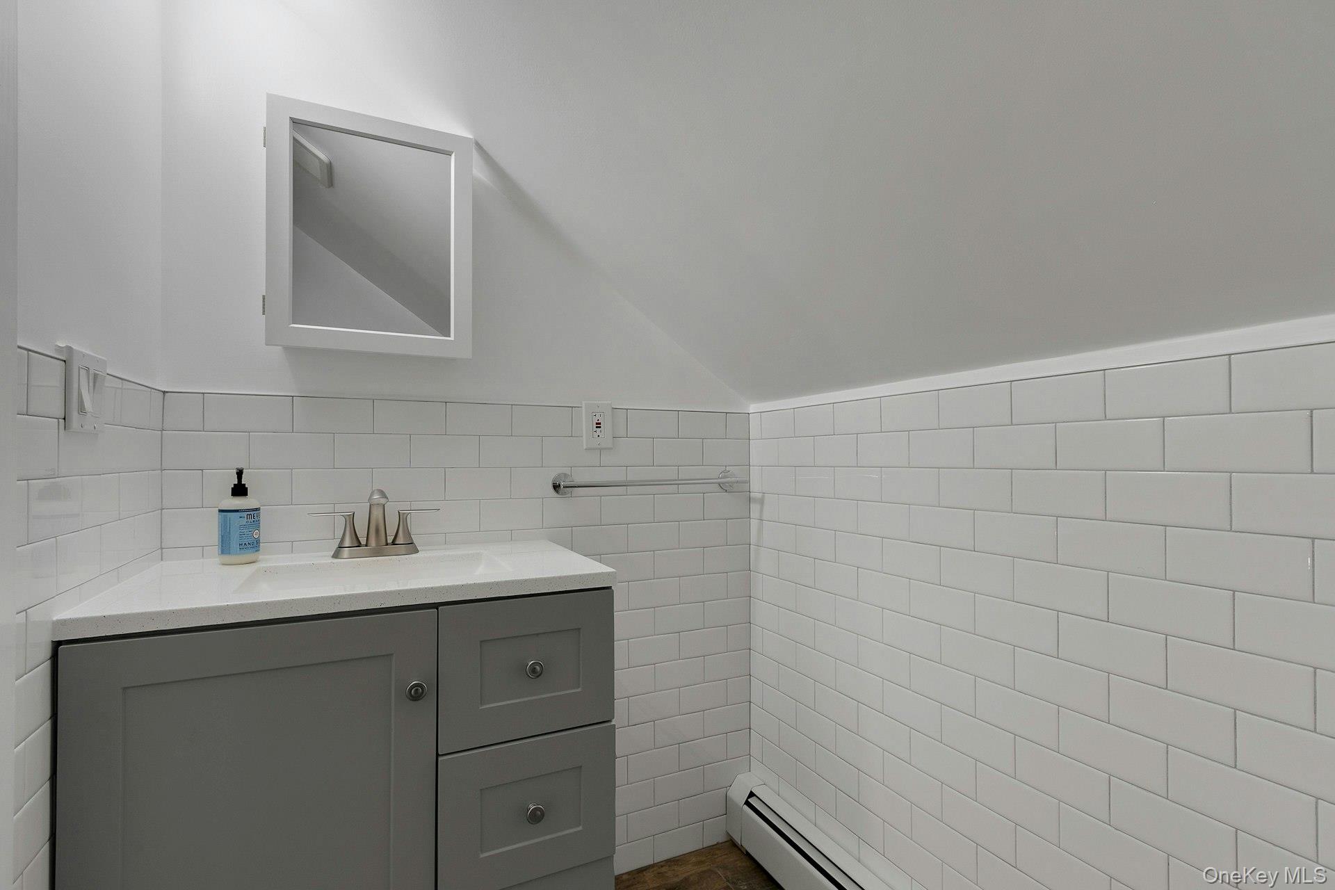 64 Lyons Road 2 / 2nd Floor Property Photo 36