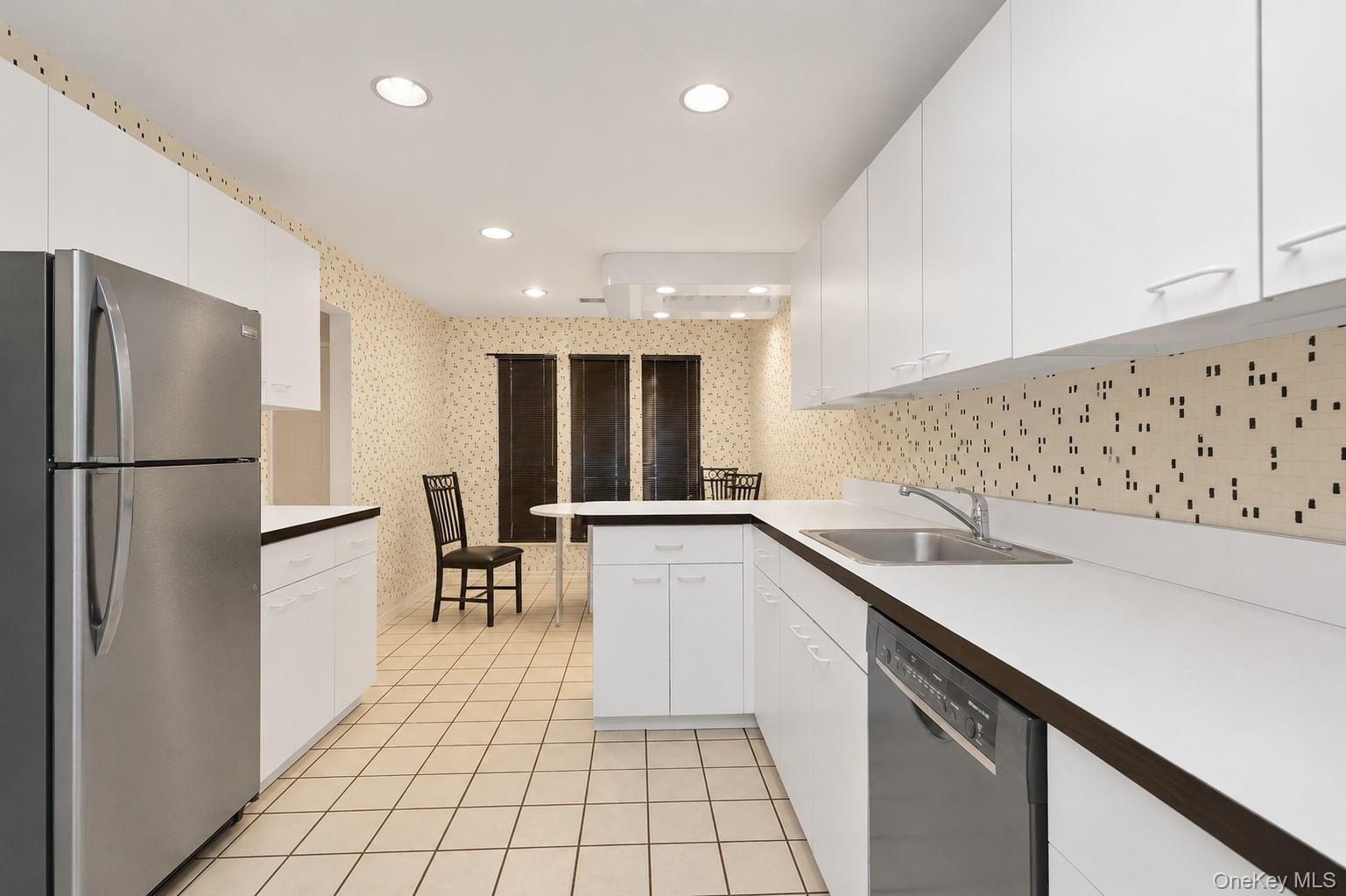 7 Wimbledon Drive Property Photo 6