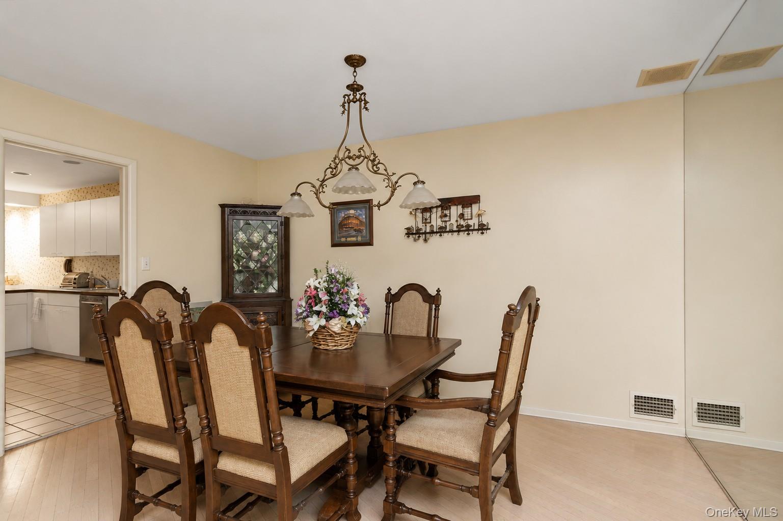 7 Wimbledon Drive Property Photo 8