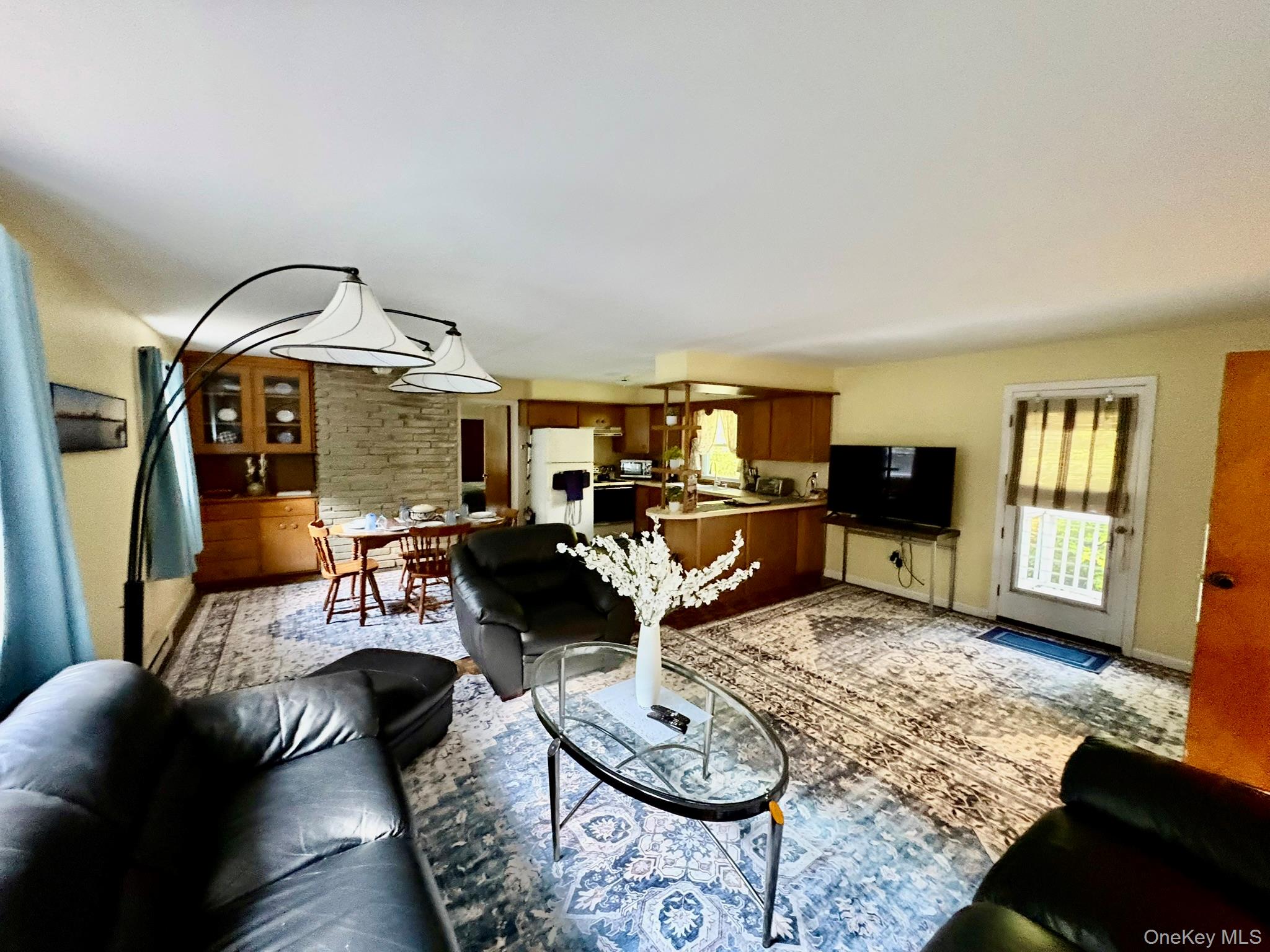 1360 Gulf Road Property Photo 4