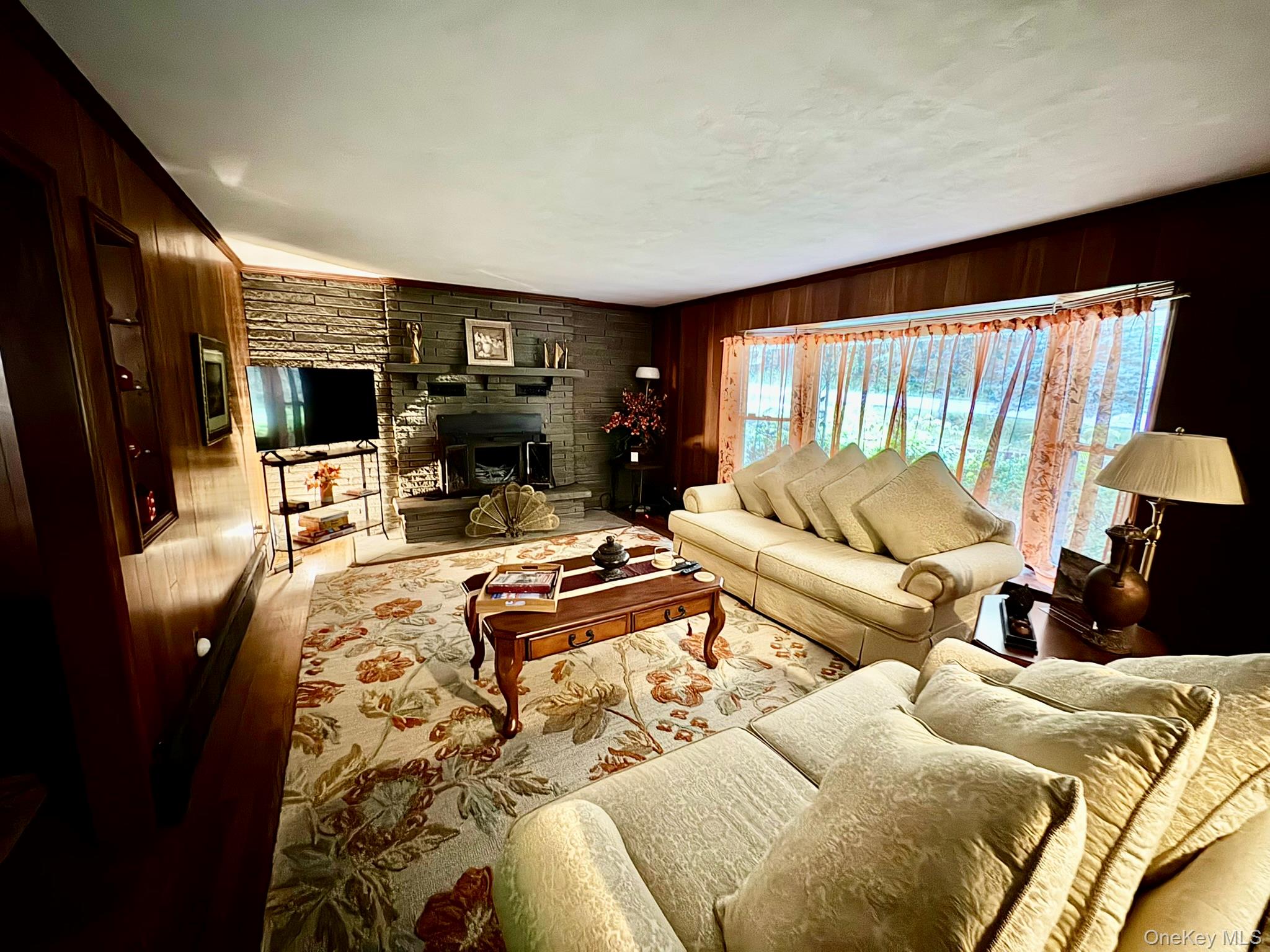 1360 Gulf Road Property Photo 3