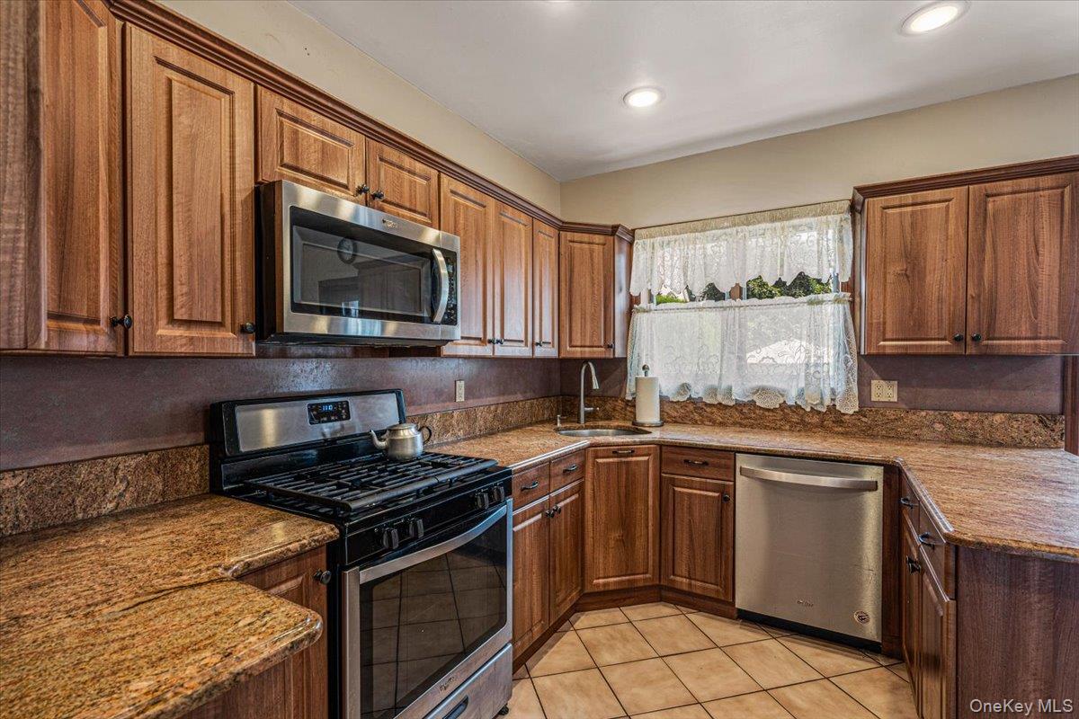 6341 84th Street Property Photo 8