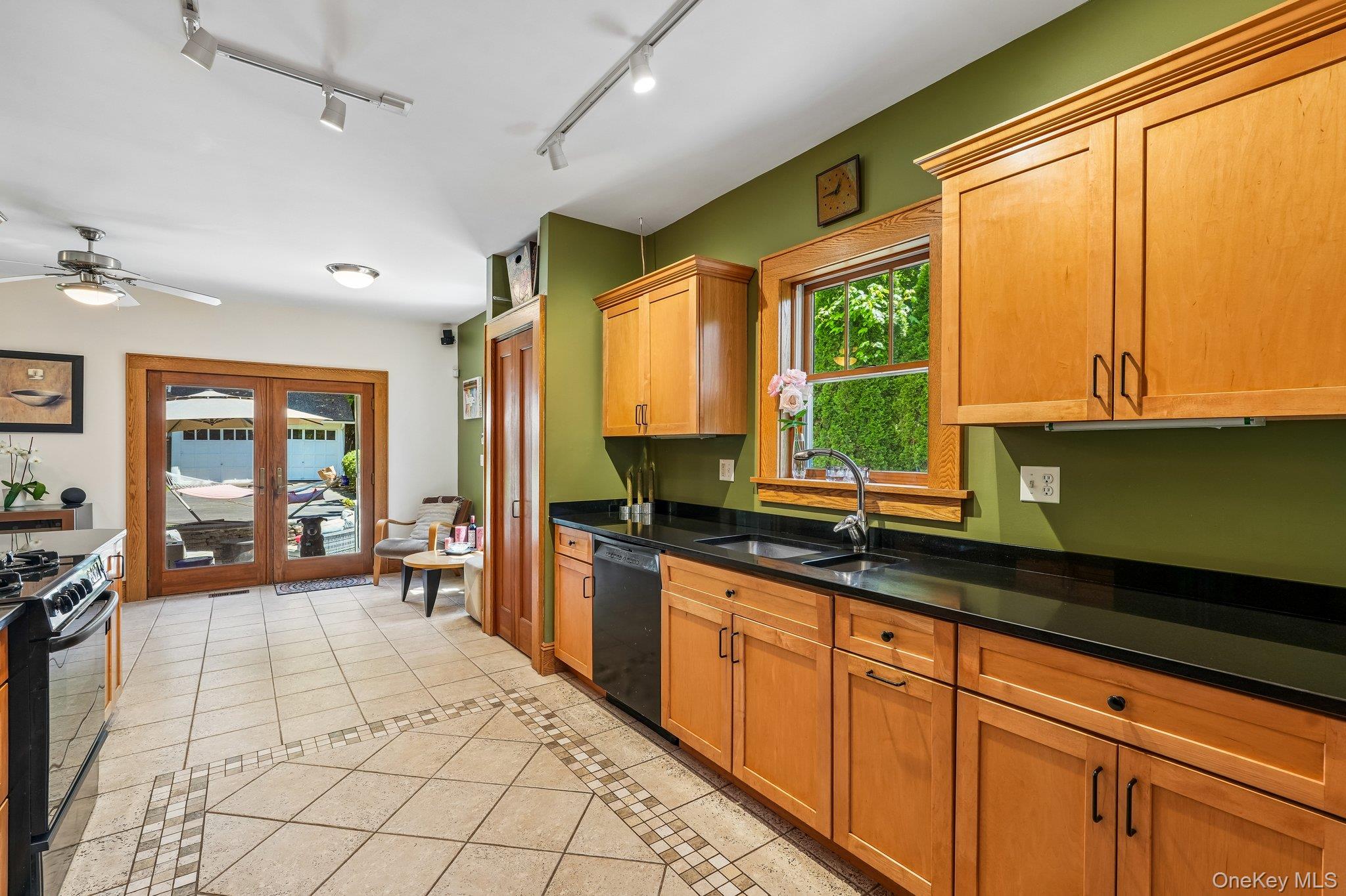 281 Piermont Avenue Property Photo 16