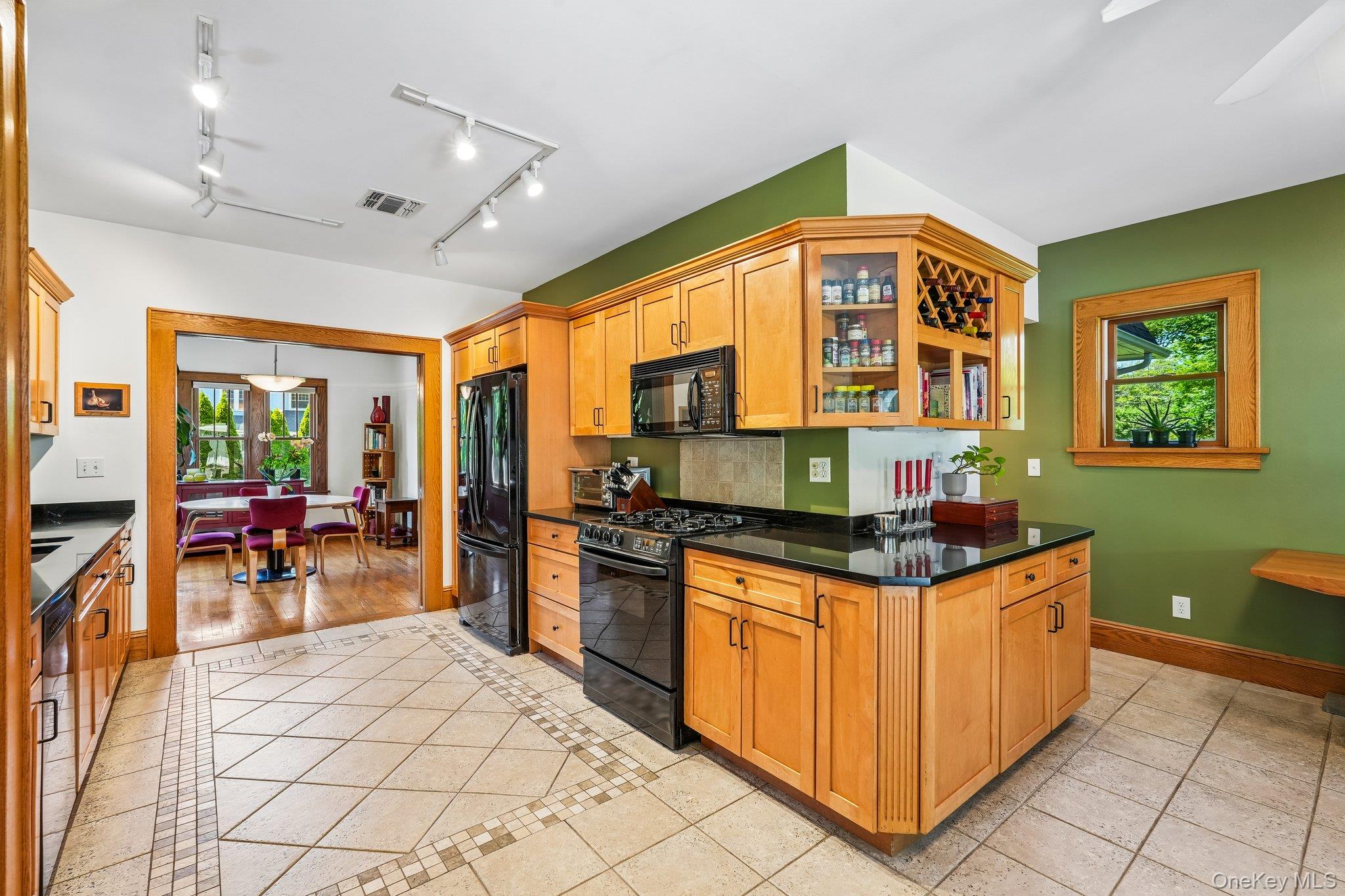 281 Piermont Avenue Property Photo 22