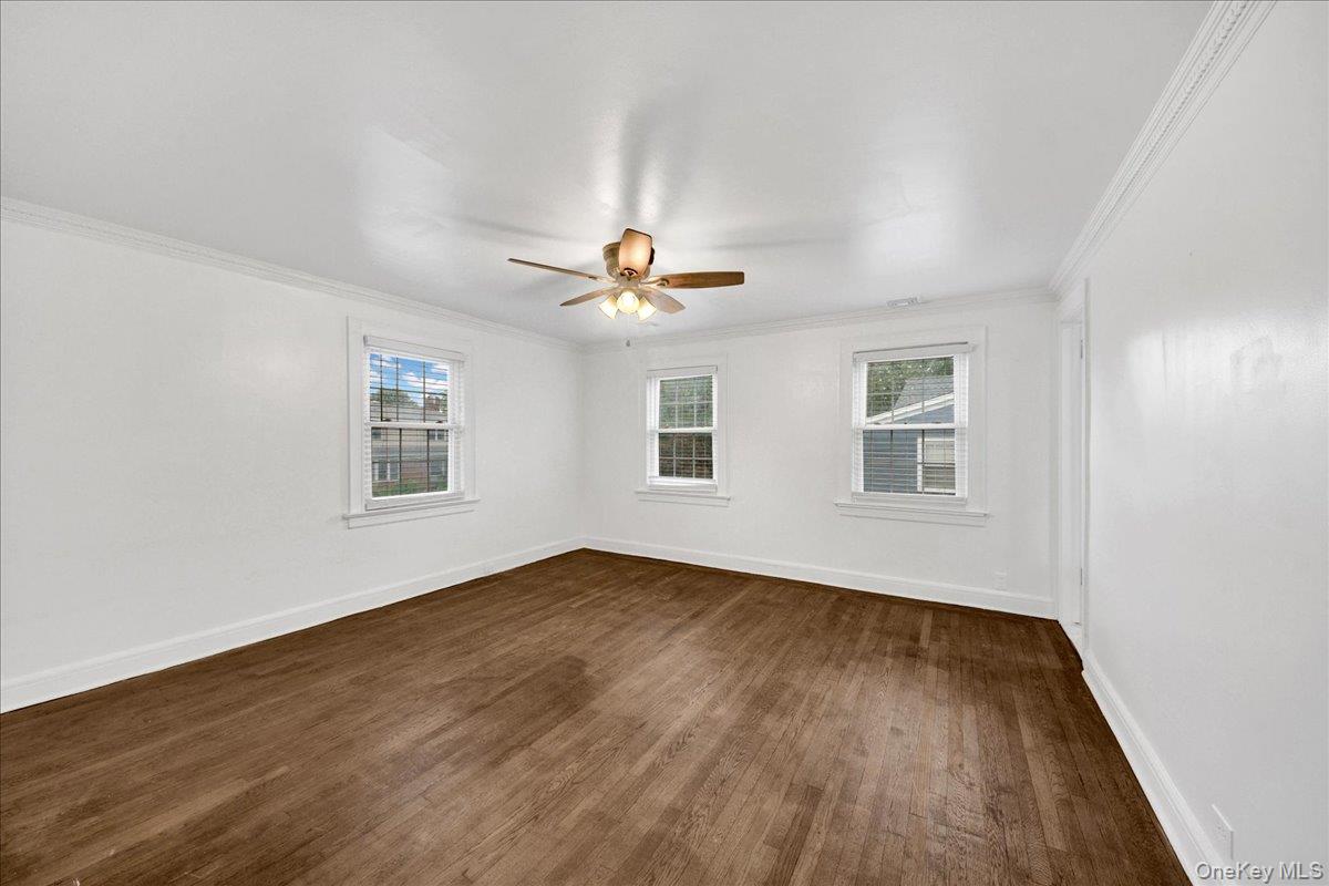 32 Deerfield Avenue Property Photo 15