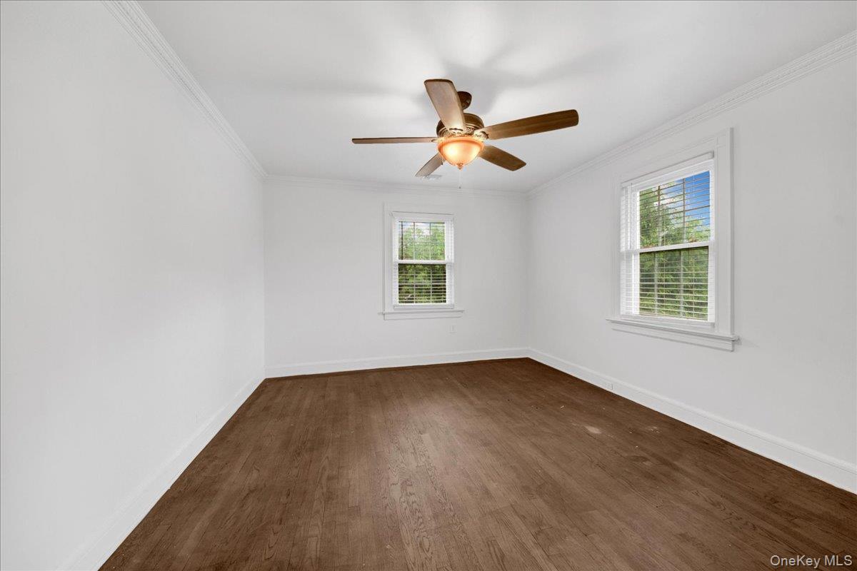 32 Deerfield Avenue Property Photo 23