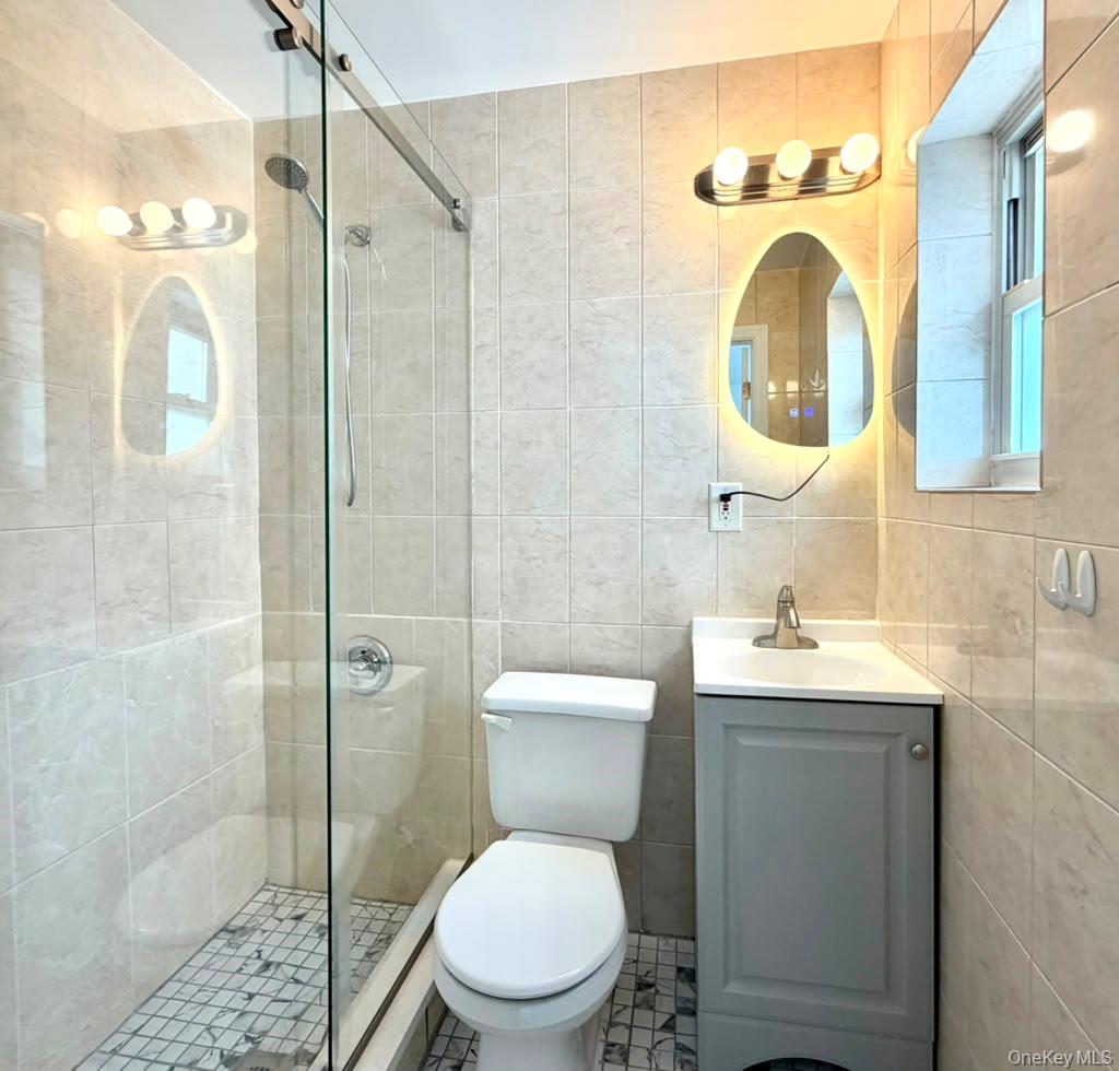 2011 Himrod Street Property Photo 10