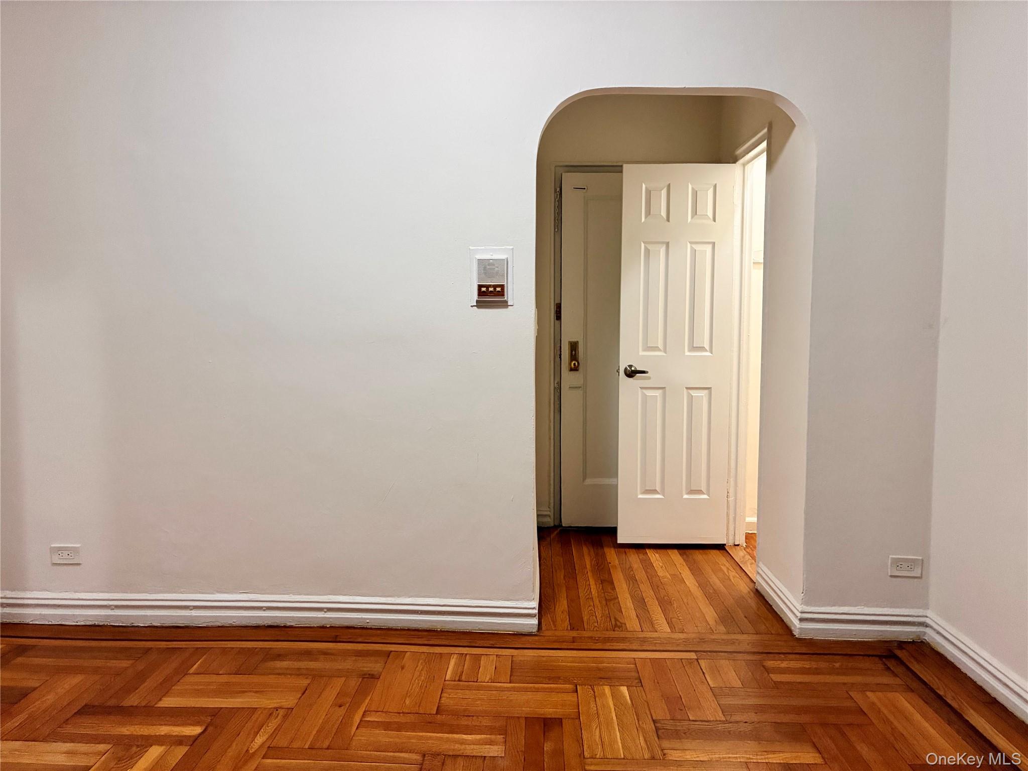 2685 Creston Avenue 1b Property Photo 2