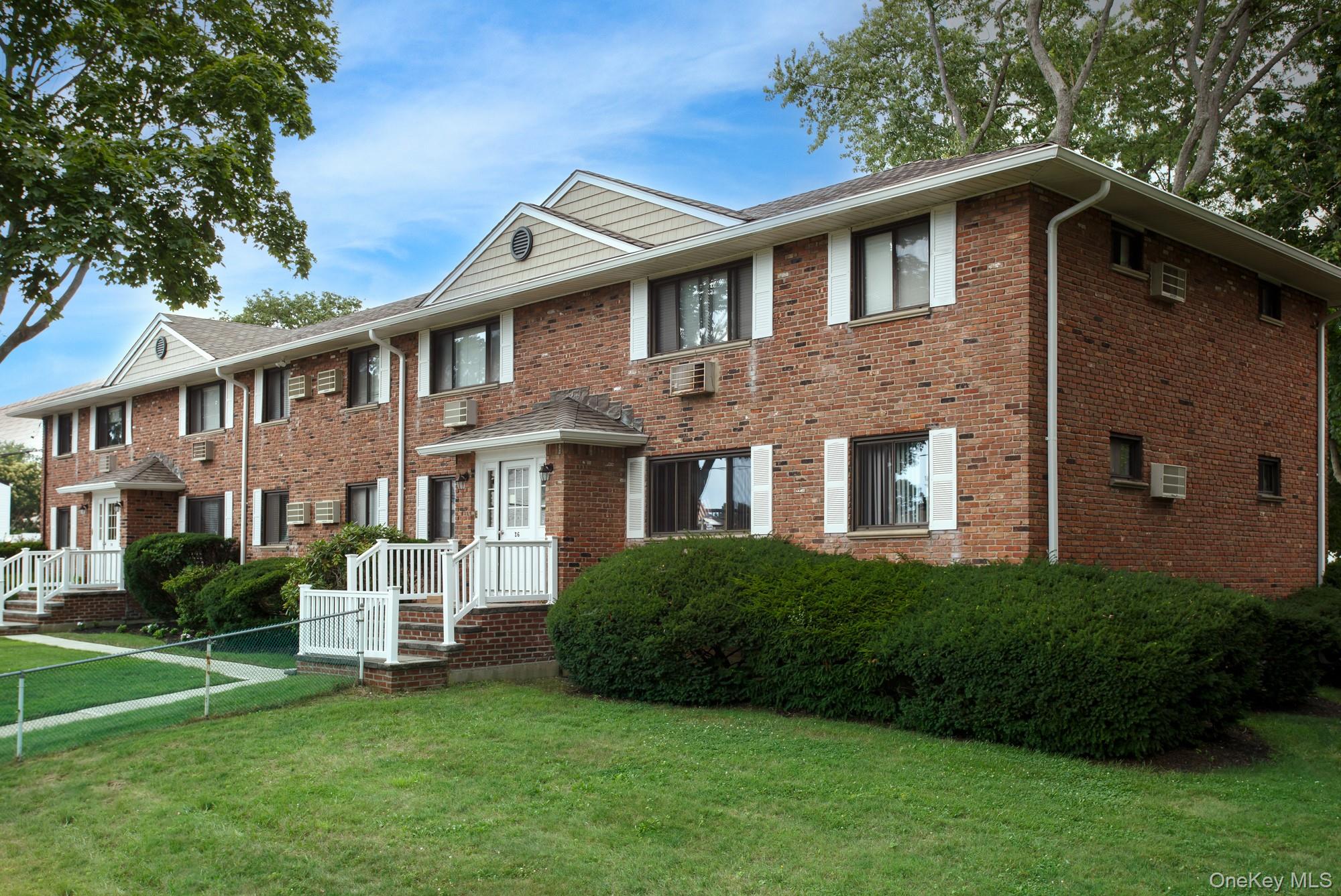 20 Perry Boulevard 1 Property Photo 1
