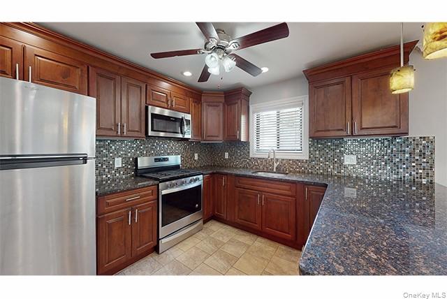 20 Perry Boulevard 1 Property Photo 4