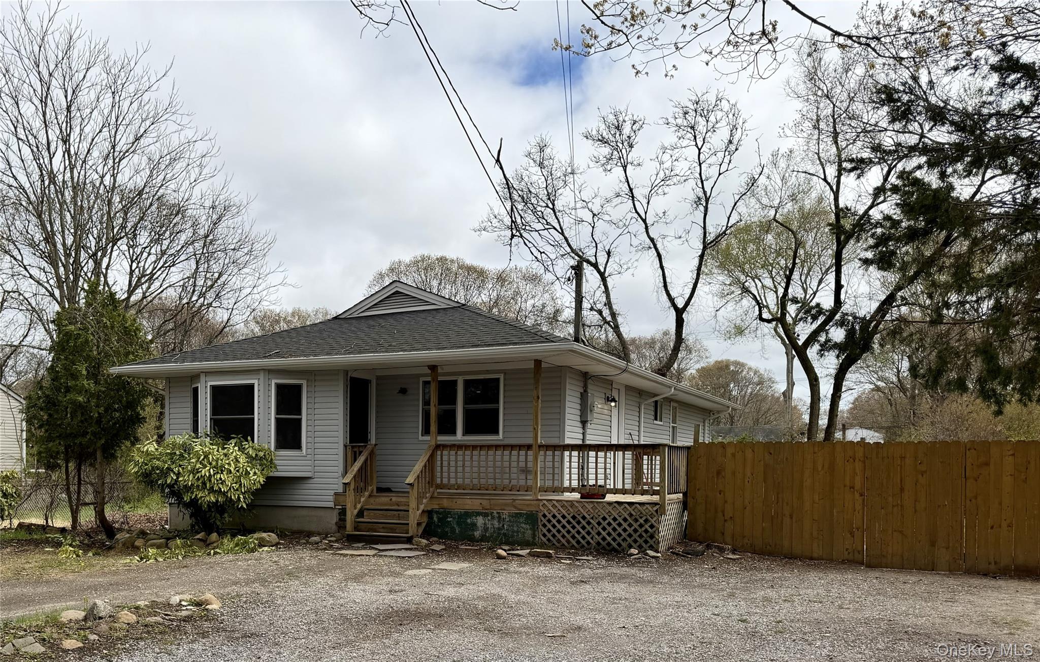 14 Mastic Boulevard Property Photo 1