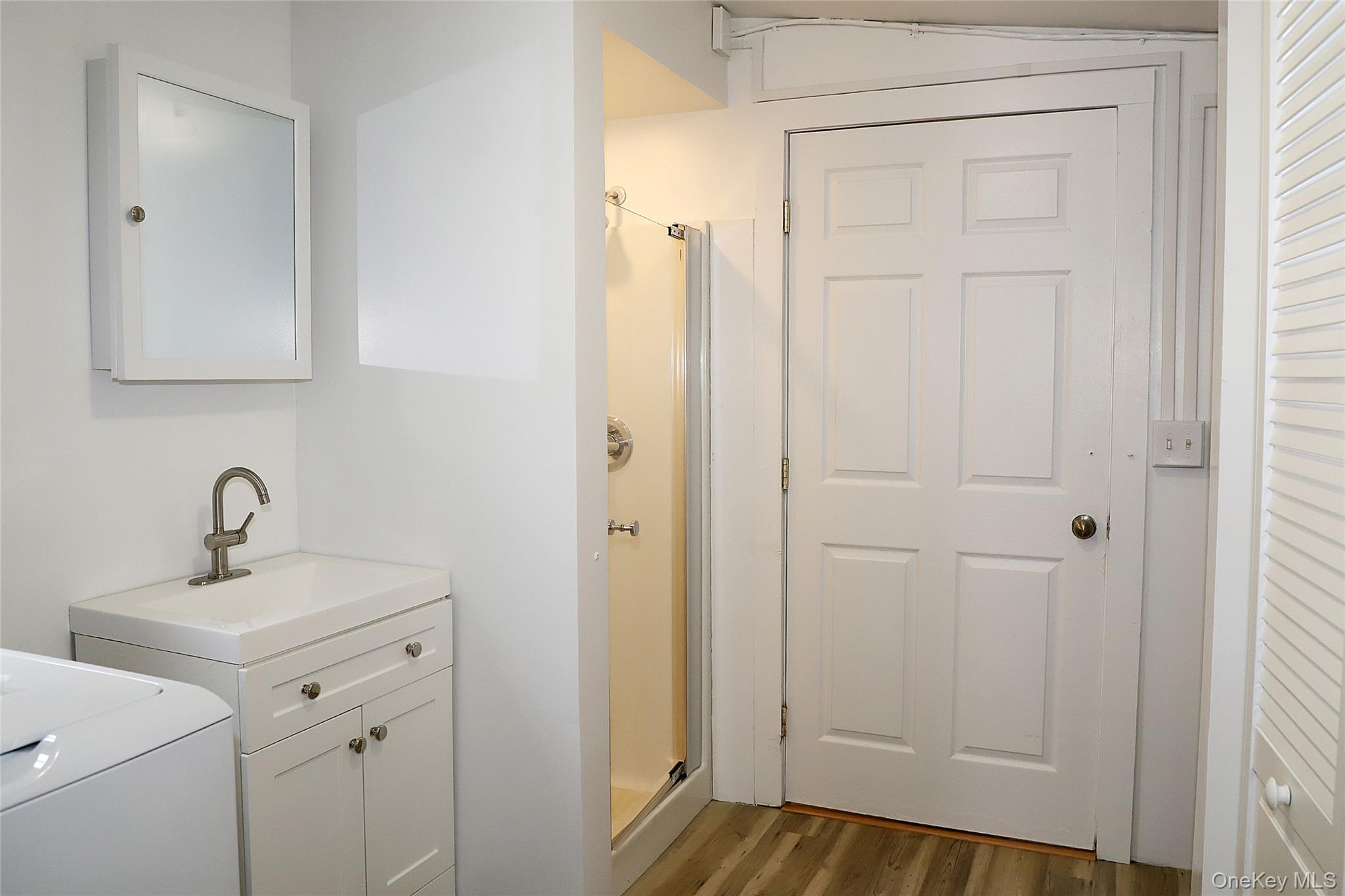 7217 Albany Post Road Property Photo 6