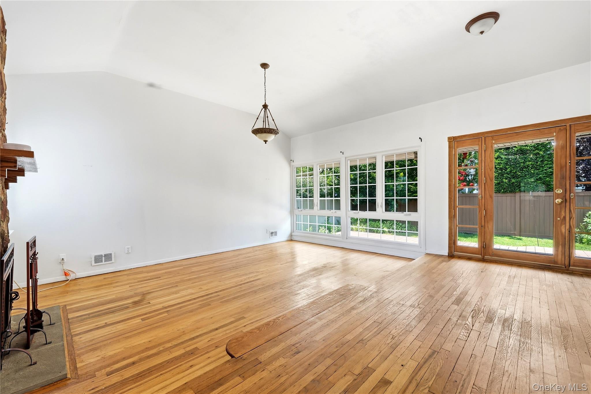 188 1st Avenue Property Photo 6