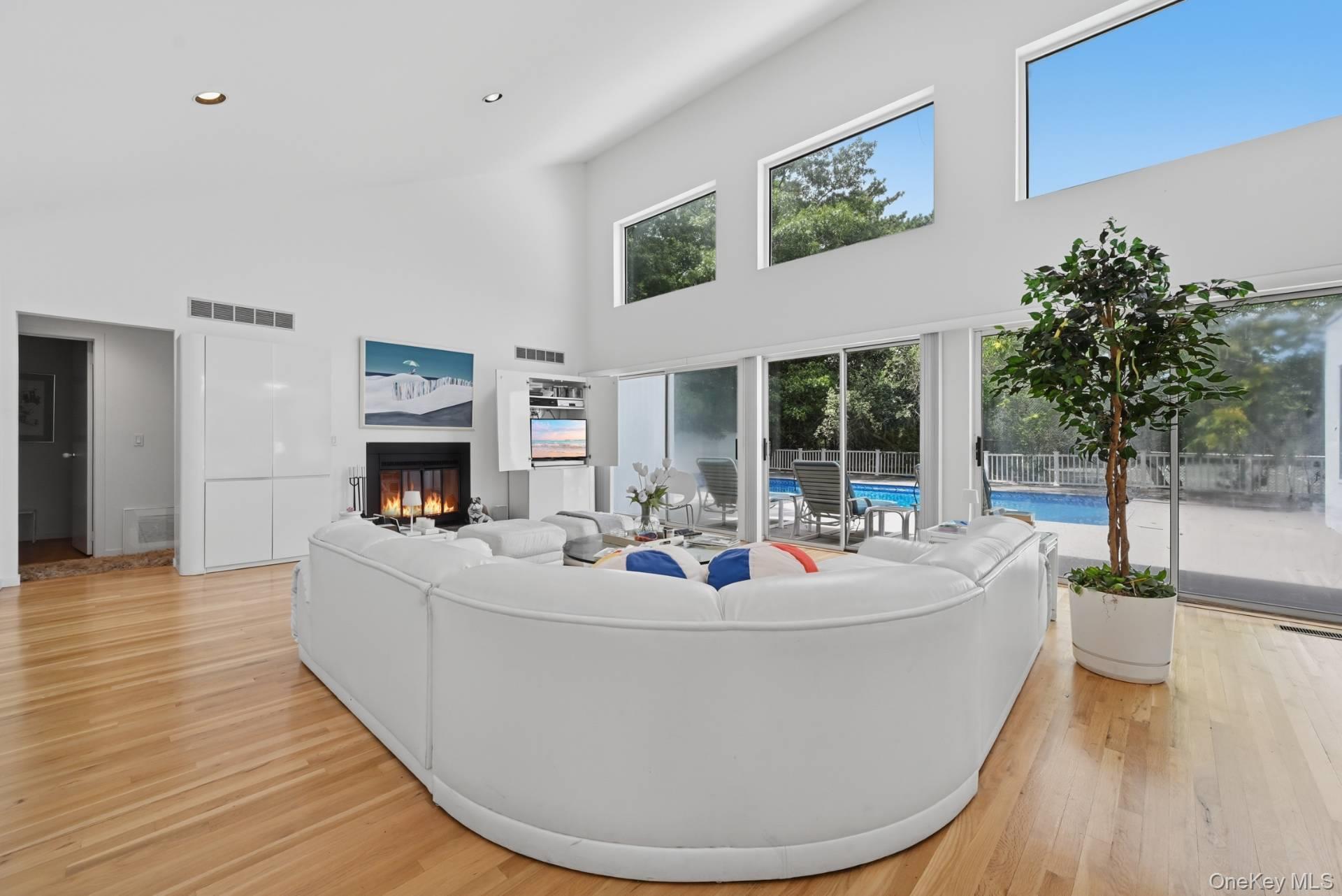 23 Deerfield Way Property Photo 2