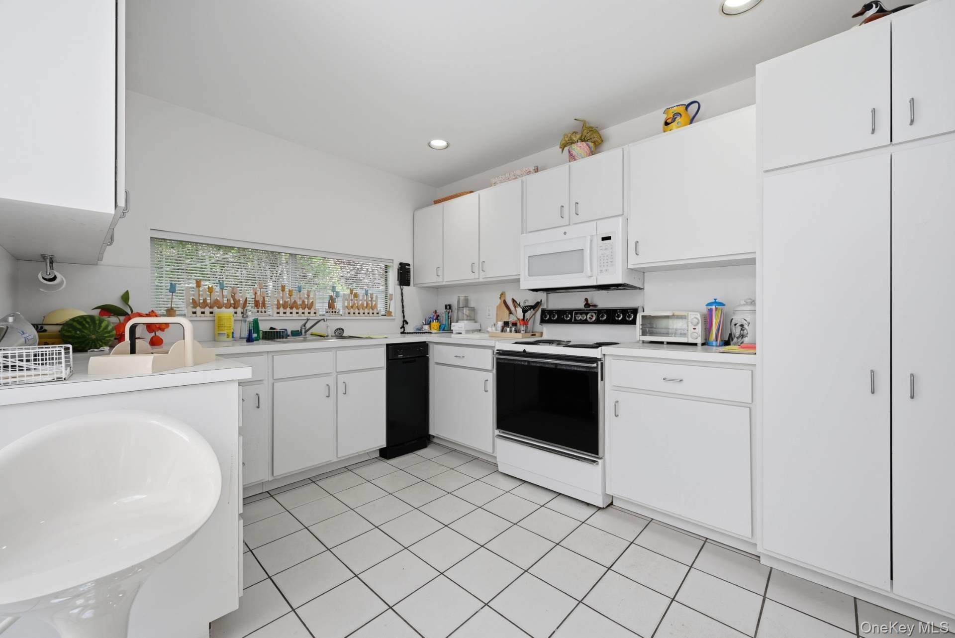 23 Deerfield Way Property Photo 9