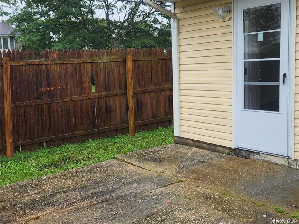 124 10th Avenue Property Photo 14