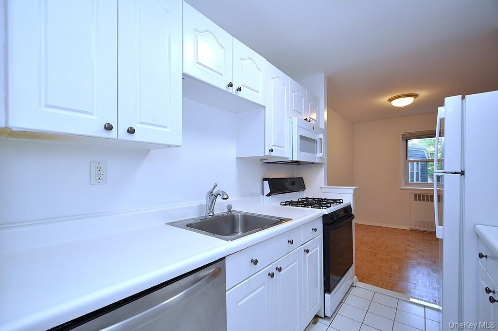 111 E Hartsdale Avenue 3d Property Photo 3