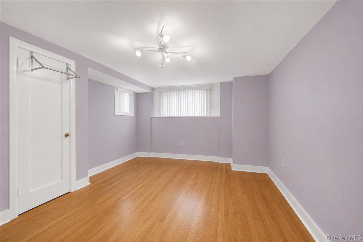 2544 Lurting Avenue Property Photo 27