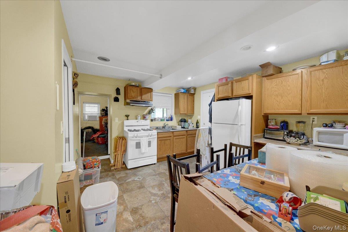 2544 Lurting Avenue Property Photo 31