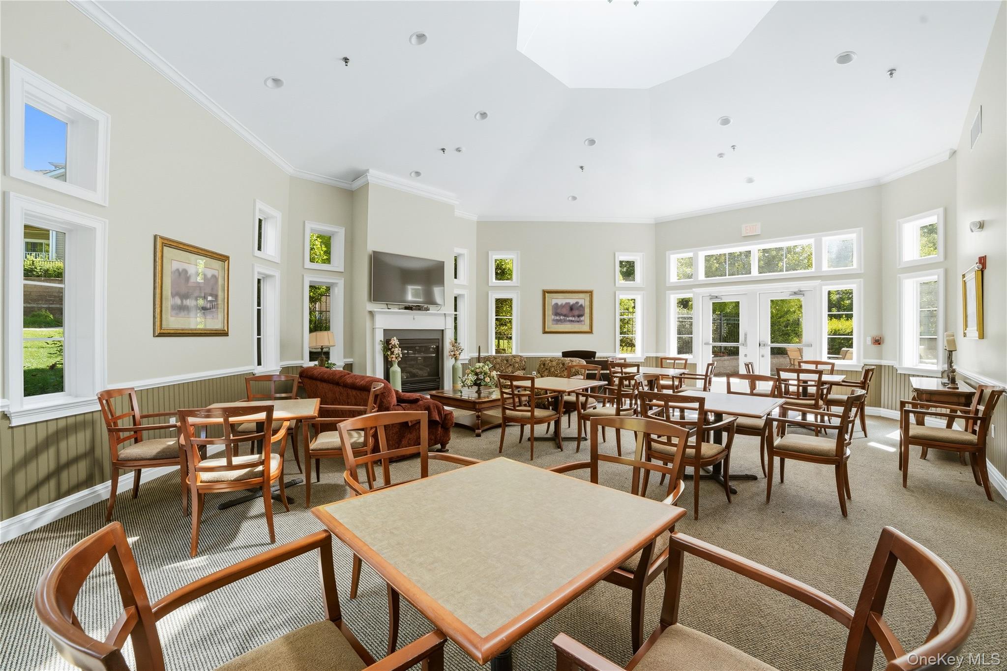 100 Woodcrest Lane 124 Property Photo 23