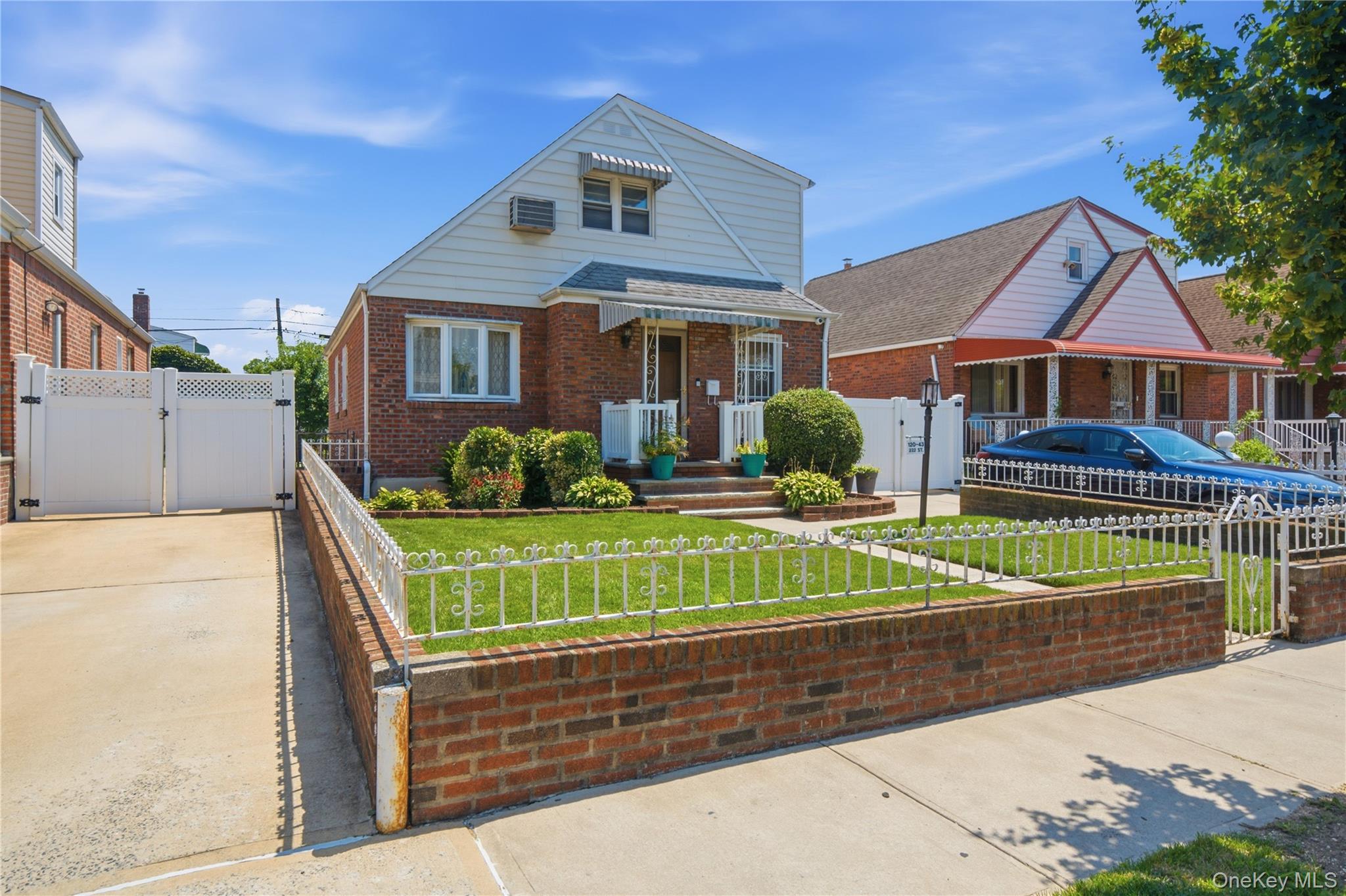 12043 232nd Street Property Photo 4