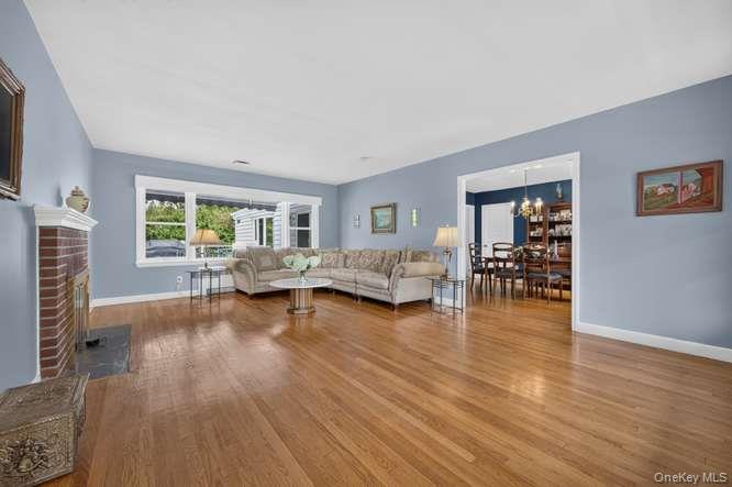 4 Woodleaf Court Property Photo 5